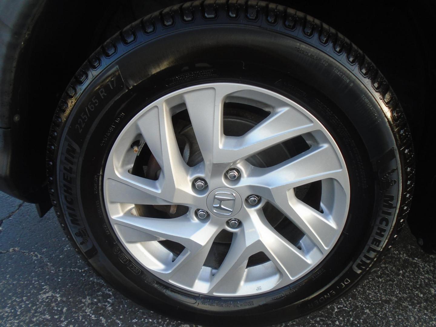 2015 Honda CR-V EX-L 2WD (2HKRM3H76FH) with an 2.4L L4 DOHC 16V engine, Continuously Variable Transmission transmission, located at 5117 SR 674, Wimauma, FL, 33598, (813) 938-5846, 27.712418, -82.322784 - Photo#6