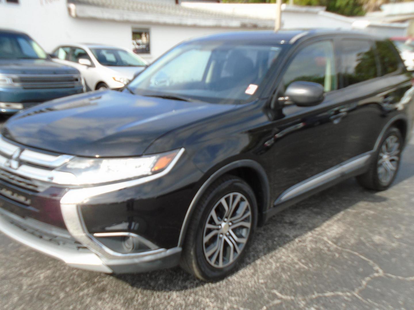 2017 Mitsubishi Outlander ES 2WD (JA4AD2A37HZ) with an 2.4L L4 DOHC 16V engine, CVT transmission, located at 6112 N Florida Avenue, Tampa, FL, 33604, (888) 521-5131, 27.954929, -82.459534 - Photo#2