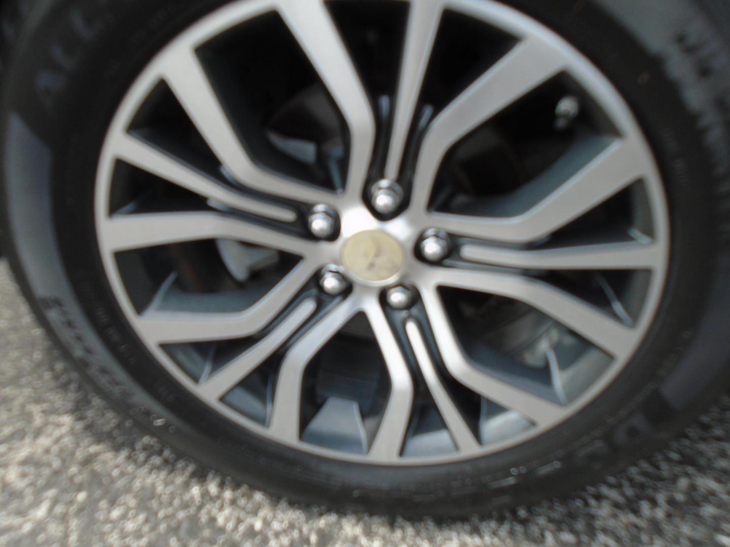 2017 Mitsubishi Outlander ES 2WD (JA4AD2A37HZ) with an 2.4L L4 DOHC 16V engine, CVT transmission, located at 6112 N Florida Avenue, Tampa, FL, 33604, (888) 521-5131, 27.954929, -82.459534 - Photo#21