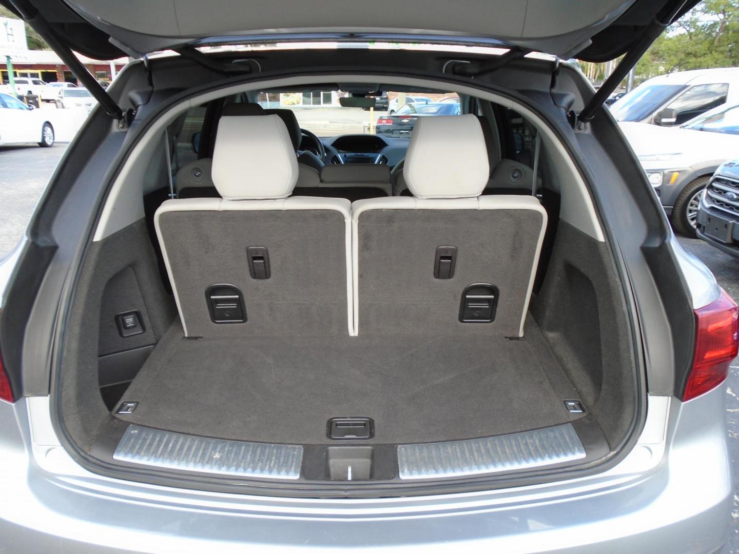 2016 Acura MDX 9-Spd AT w/Tech Package (5FRYD3H4XGB) with an 3.5L V6 SOHC 24V engine, 9-Speed Automatic transmission, located at 6112 N Florida Avenue, Tampa, FL, 33604, (888) 521-5131, 27.954929, -82.459534 - Photo#7