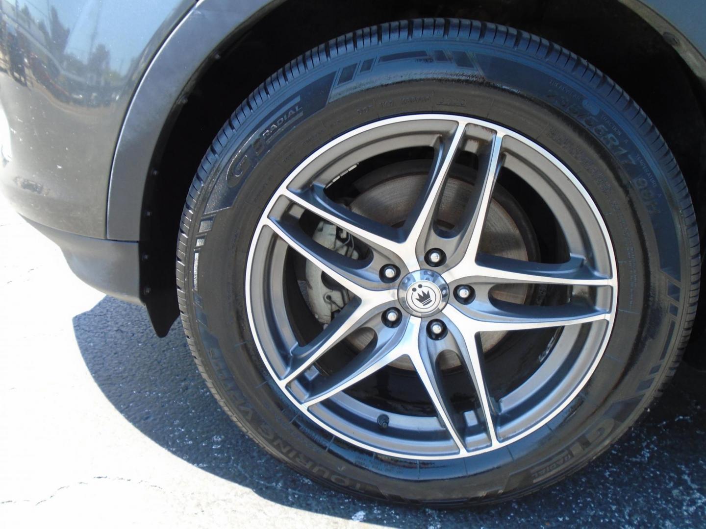 2016 Ford Escape SE FWD (1FMCU0G76GU) with an 2.5L L4 DOHC 16V engine, 6-Speed Automatic transmission, located at 6112 N Florida Avenue, Tampa, FL, 33604, (888) 521-5131, 27.954929, -82.459534 - Photo#8