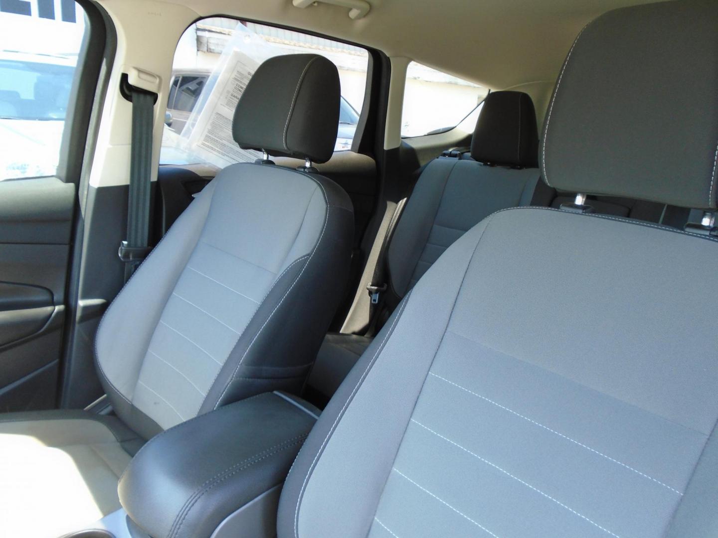 2016 Ford Escape SE FWD (1FMCU0G76GU) with an 2.5L L4 DOHC 16V engine, 6-Speed Automatic transmission, located at 6112 N Florida Avenue, Tampa, FL, 33604, (888) 521-5131, 27.954929, -82.459534 - Photo#11
