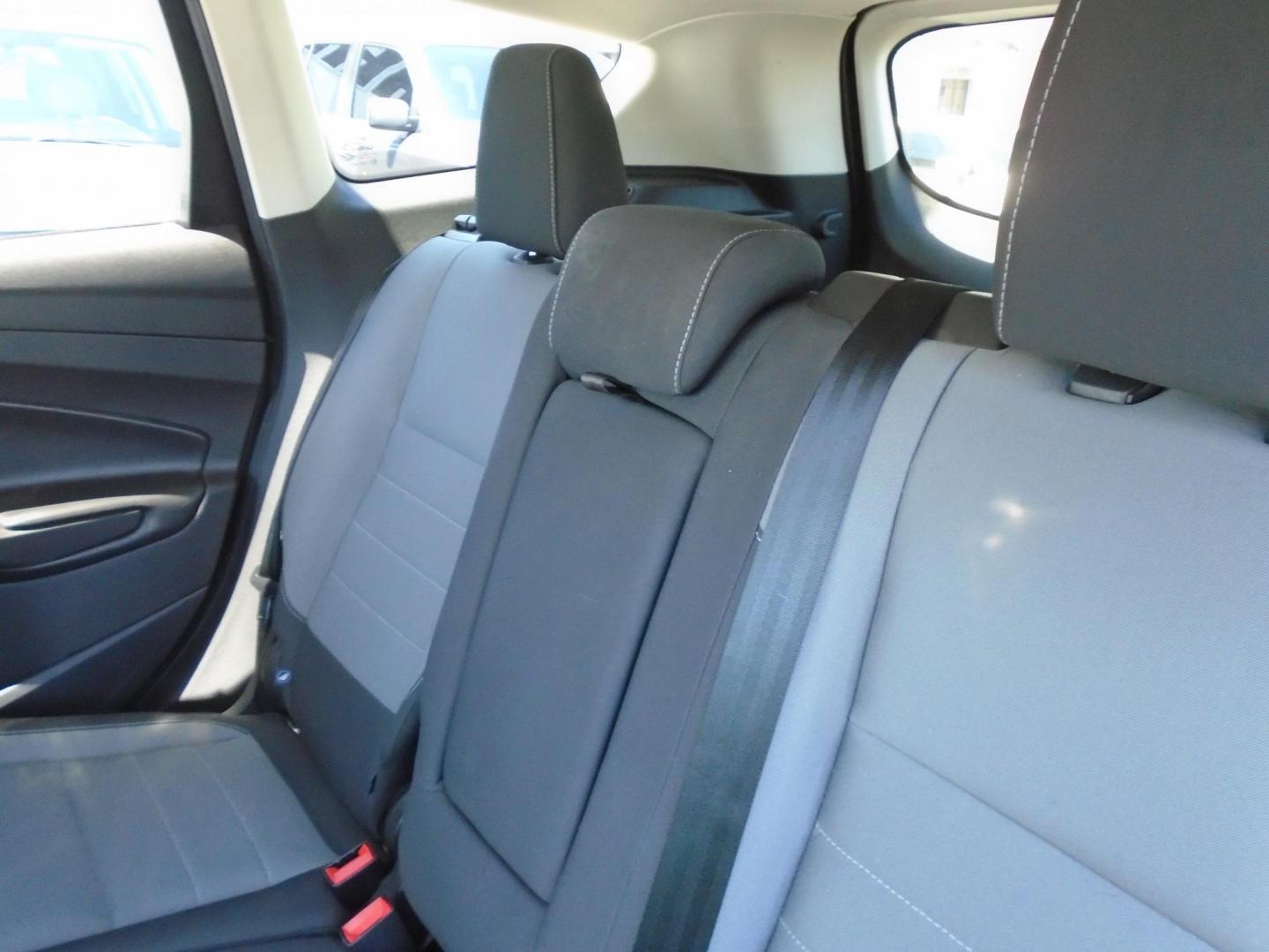 2016 Ford Escape SE FWD (1FMCU0G76GU) with an 2.5L L4 DOHC 16V engine, 6-Speed Automatic transmission, located at 6112 N Florida Avenue, Tampa, FL, 33604, (888) 521-5131, 27.954929, -82.459534 - Photo#12