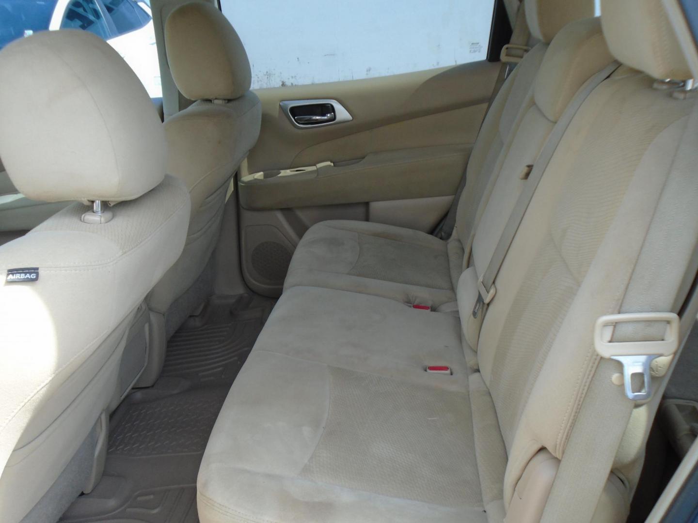 2013 Nissan Pathfinder LE 2WD (5N1AR2MN5DC) with an 3.5L V6 DOHC 24V engine, Continuously Variable Transmission transmission, located at 6112 N Florida Avenue, Tampa, FL, 33604, (888) 521-5131, 27.954929, -82.459534 - Photo#11