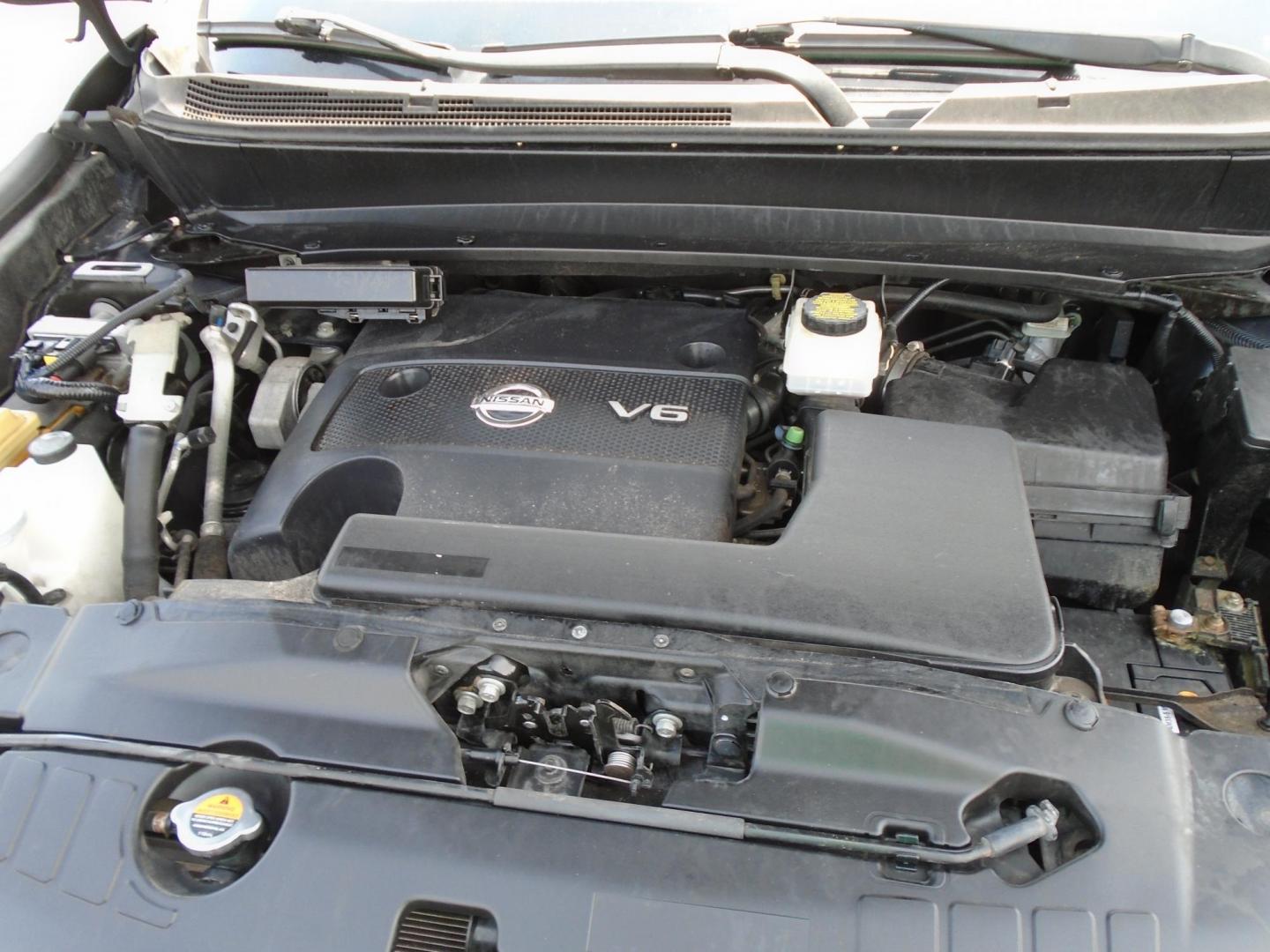 2013 Nissan Pathfinder LE 2WD (5N1AR2MN5DC) with an 3.5L V6 DOHC 24V engine, Continuously Variable Transmission transmission, located at 6112 N Florida Avenue, Tampa, FL, 33604, (888) 521-5131, 27.954929, -82.459534 - Photo#13