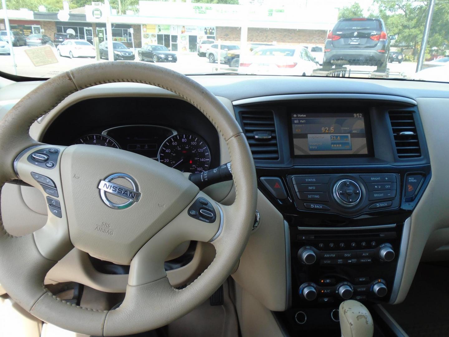 2013 Nissan Pathfinder LE 2WD (5N1AR2MN5DC) with an 3.5L V6 DOHC 24V engine, Continuously Variable Transmission transmission, located at 6112 N Florida Avenue, Tampa, FL, 33604, (888) 521-5131, 27.954929, -82.459534 - Photo#14