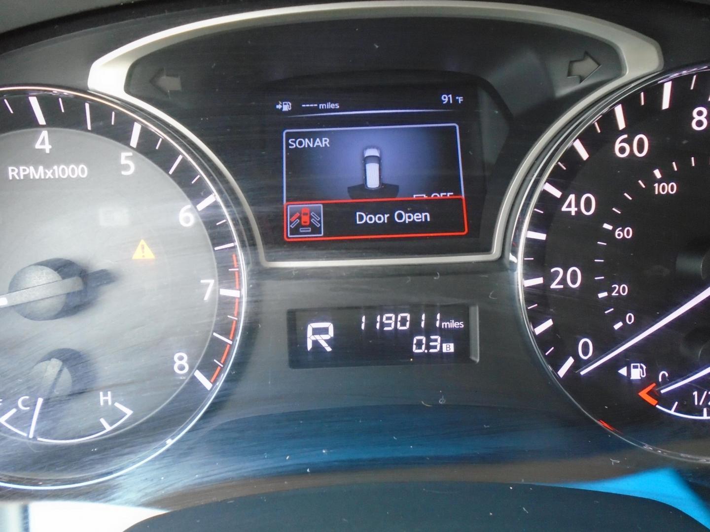 2013 Nissan Pathfinder LE 2WD (5N1AR2MN5DC) with an 3.5L V6 DOHC 24V engine, Continuously Variable Transmission transmission, located at 6112 N Florida Avenue, Tampa, FL, 33604, (888) 521-5131, 27.954929, -82.459534 - Photo#17