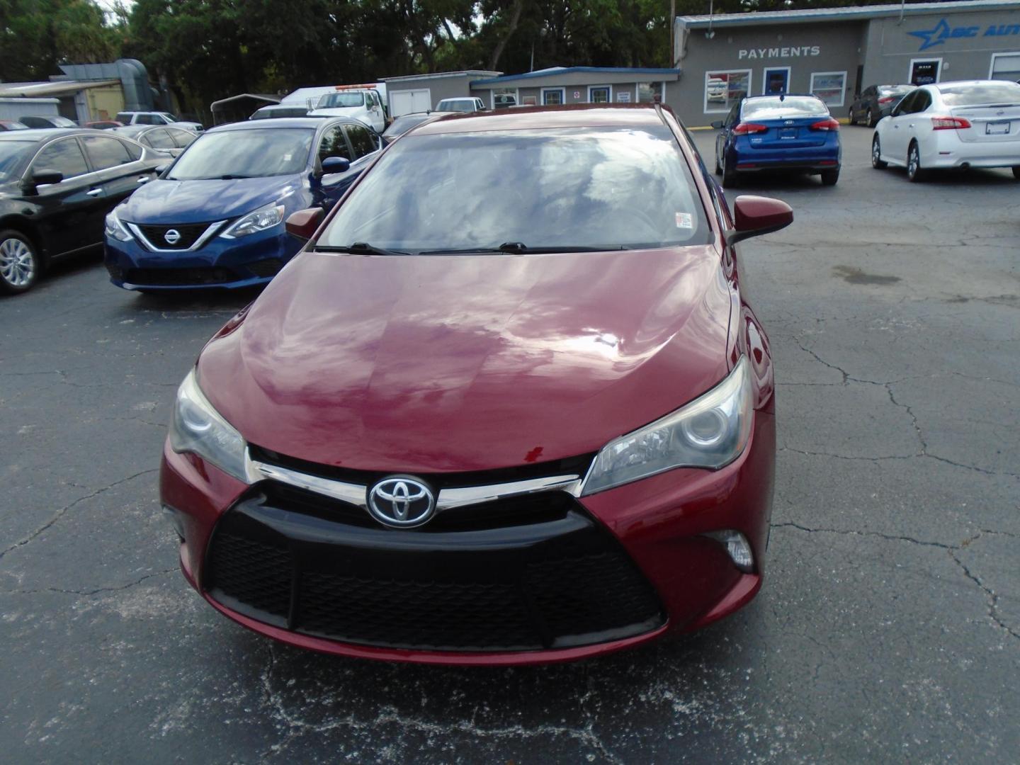 2017 Toyota Camry SE (4T1BF1FK6HU) with an 2.5L L4 DOHC 16V engine, 6A transmission, located at 5117 SR 674, Wimauma, FL, 33598, (813) 938-5846, 27.712418, -82.322784 - Photo#1