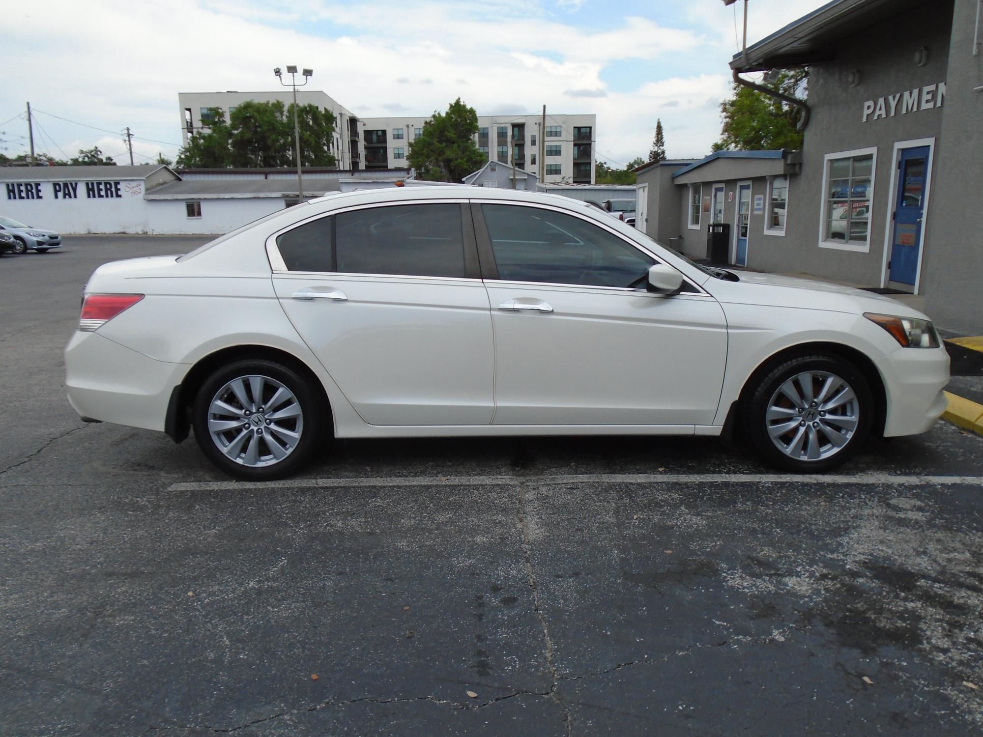 2011 Honda Accord EX-L V-6 Sedan AT