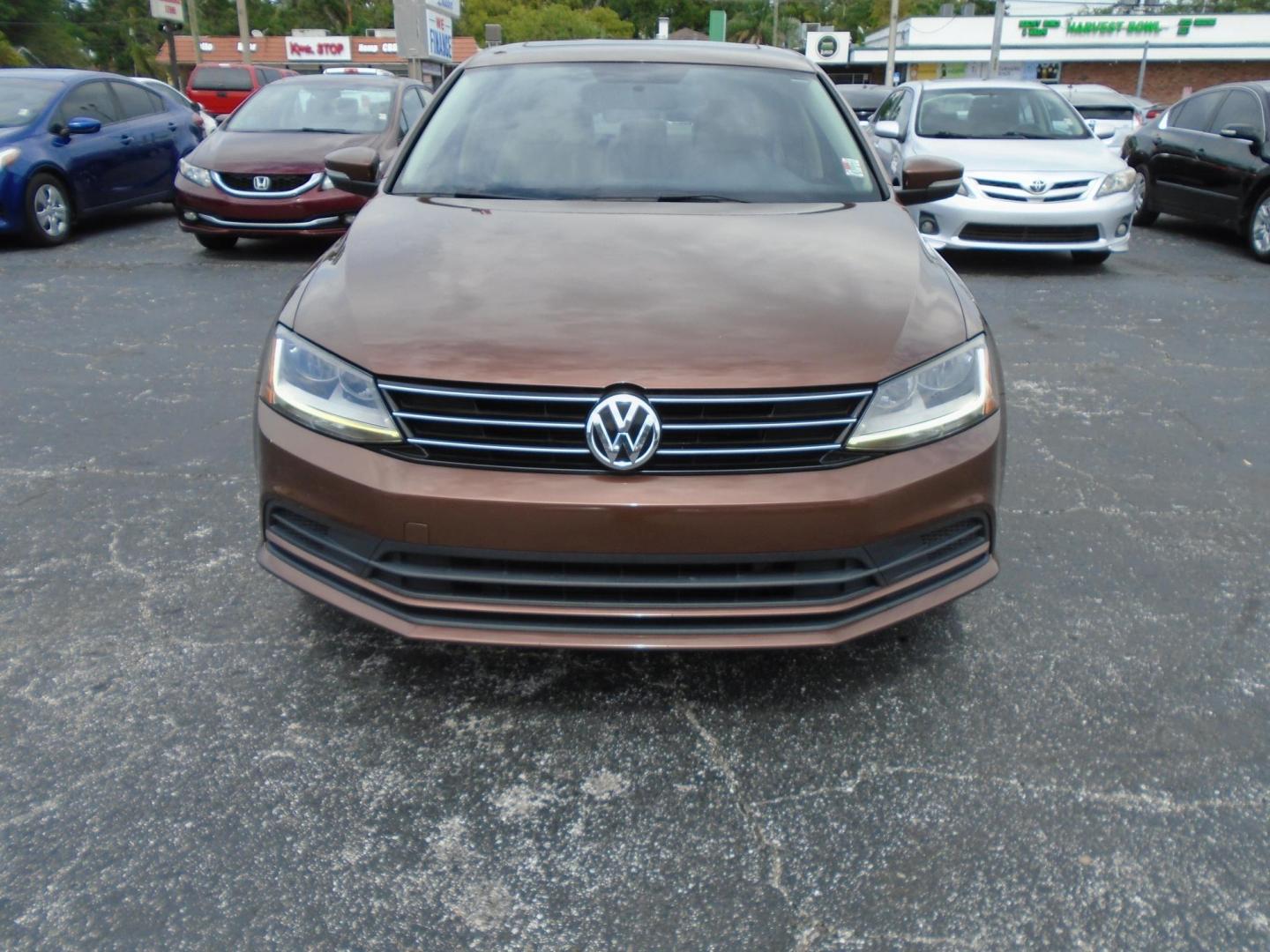 2017 Volkswagen Jetta 1.4T SE 6A (3VWDB7AJ1HM) with an 1.4L L4 DOHC 20V engine, 6A transmission, located at 6112 N Florida Avenue, Tampa, FL, 33604, (888) 521-5131, 27.954929, -82.459534 - Photo#1