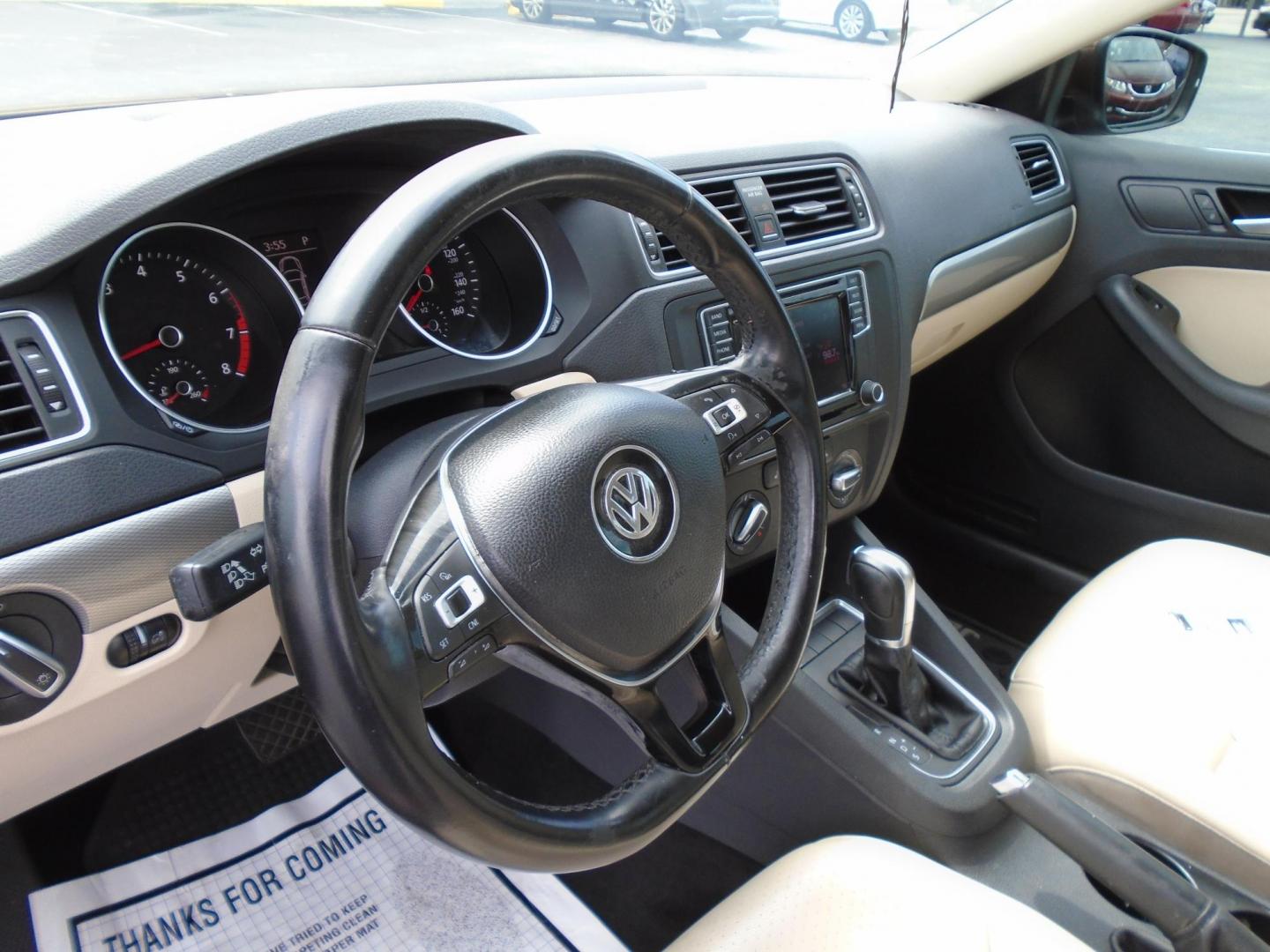 2017 Volkswagen Jetta 1.4T SE 6A (3VWDB7AJ1HM) with an 1.4L L4 DOHC 20V engine, 6A transmission, located at 6112 N Florida Avenue, Tampa, FL, 33604, (888) 521-5131, 27.954929, -82.459534 - Photo#3
