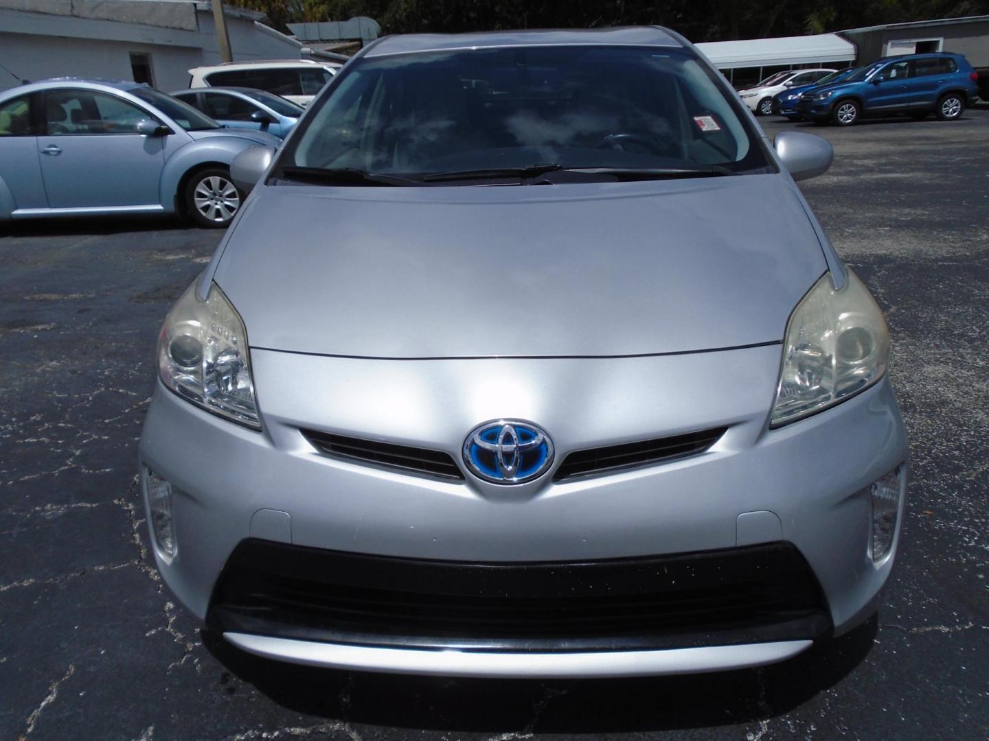 2014 SILVER /Beige Toyota Prius Four (JTDKN3DU4E0) with an 1.8L L4 DOHC 16V HYBRID engine, Continuously Variable Transmission transmission, located at 6112 N Florida Avenue, Tampa, FL, 33604, (888) 521-5131, 27.954929, -82.459534 - 499 DOWN PLUS TAX & TAG - Photo#3