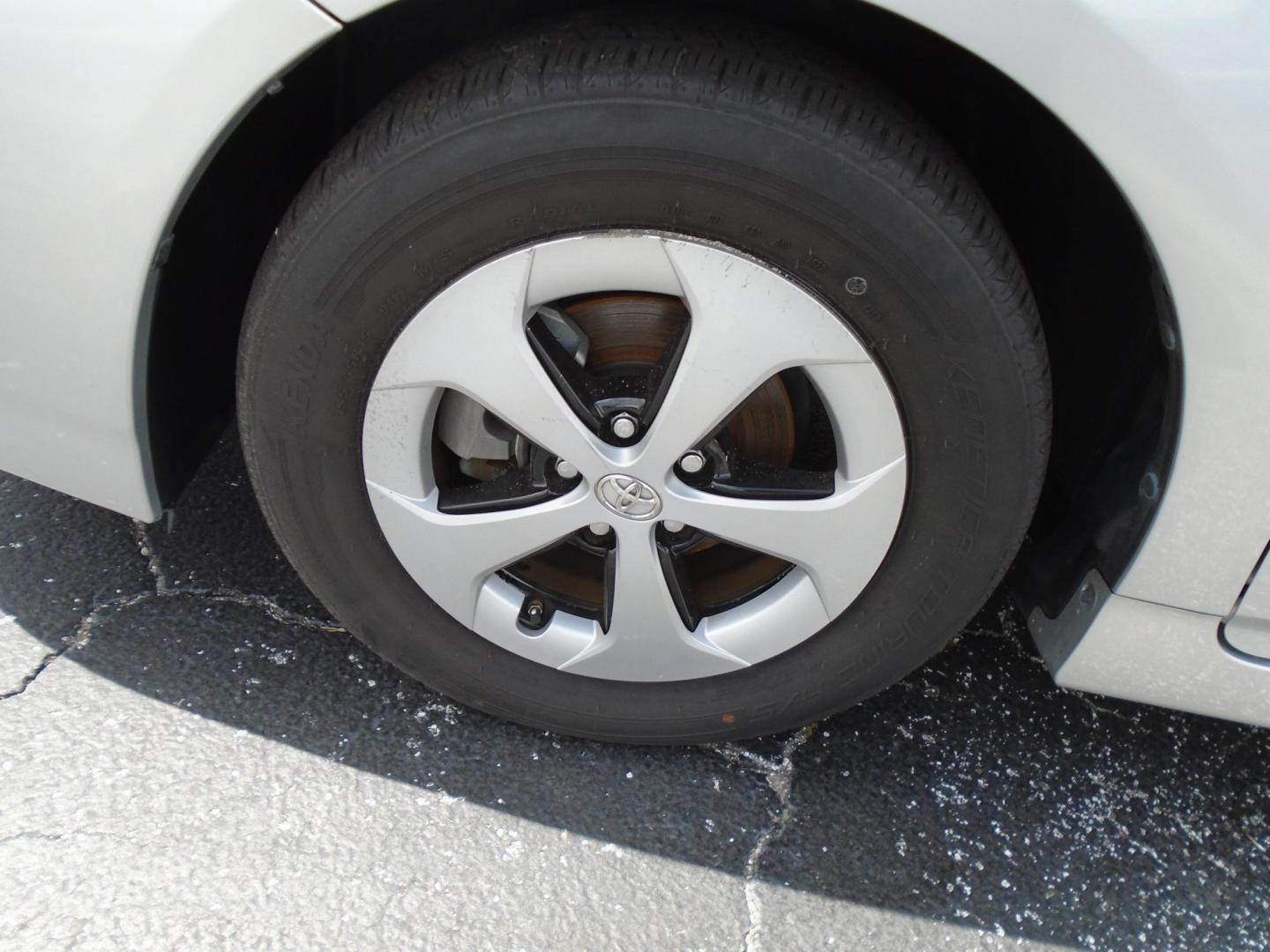 2014 SILVER /Beige Toyota Prius Four (JTDKN3DU4E0) with an 1.8L L4 DOHC 16V HYBRID engine, Continuously Variable Transmission transmission, located at 6112 N Florida Avenue, Tampa, FL, 33604, (888) 521-5131, 27.954929, -82.459534 - 499 DOWN PLUS TAX & TAG - Photo#10
