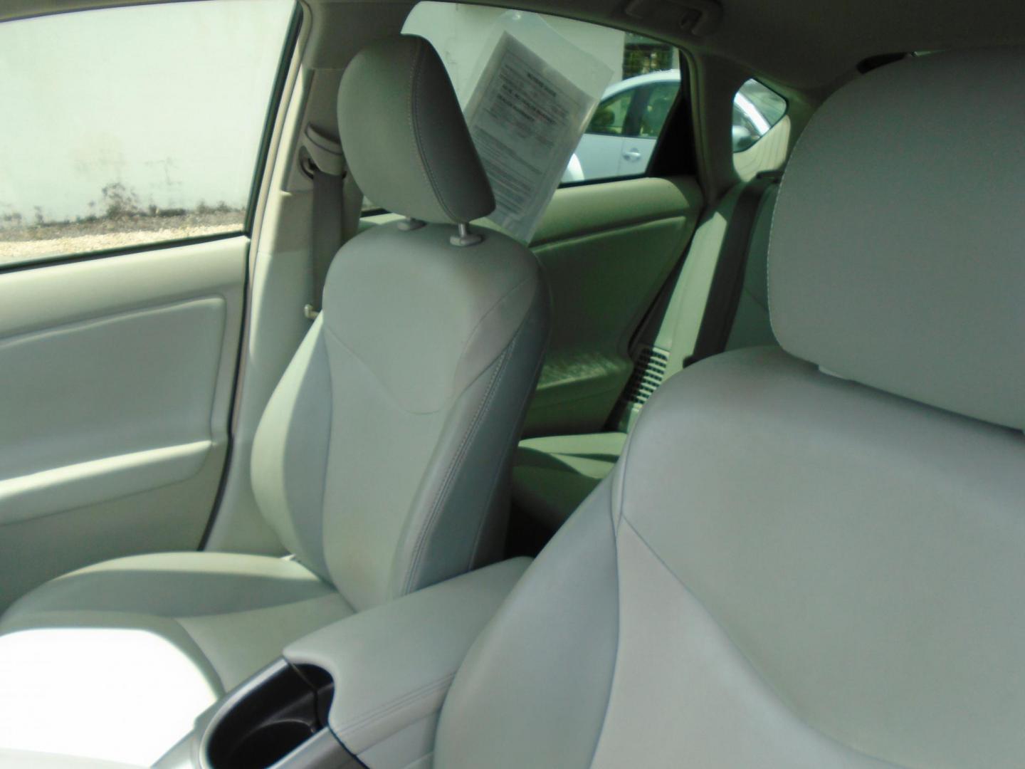 2014 SILVER /Beige Toyota Prius Four (JTDKN3DU4E0) with an 1.8L L4 DOHC 16V HYBRID engine, Continuously Variable Transmission transmission, located at 6112 N Florida Avenue, Tampa, FL, 33604, (888) 521-5131, 27.954929, -82.459534 - 499 DOWN PLUS TAX & TAG - Photo#8