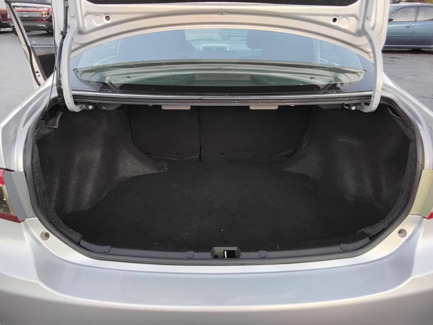 2011 SILVER /Grey Toyota Corolla S 5-Speed MT (2T1BU4EE7BC) with an 1.8L L4 DOHC 16V engine, 5-Speed Manual transmission, located at 6112 N Florida Avenue, Tampa, FL, 33604, (888) 521-5131, 27.954929, -82.459534 - 499$ DOWN PLUS TAX & TAG. - Photo#8