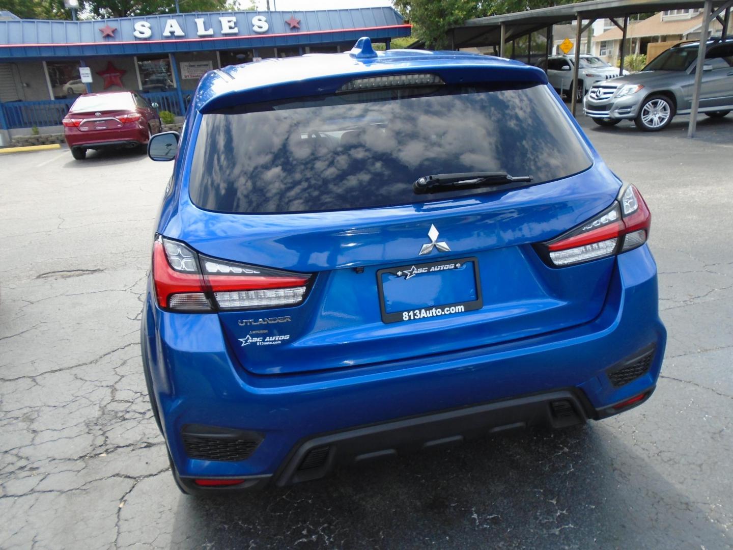 2020 Mitsubishi Outlander Sport 2.0 ES CVT (JA4AP3AU6LU) with an 2.0L L4 DOHC 16V engine, CVT transmission, located at 6112 N Florida Avenue, Tampa, FL, 33604, (888) 521-5131, 27.954929, -82.459534 - Photo#5