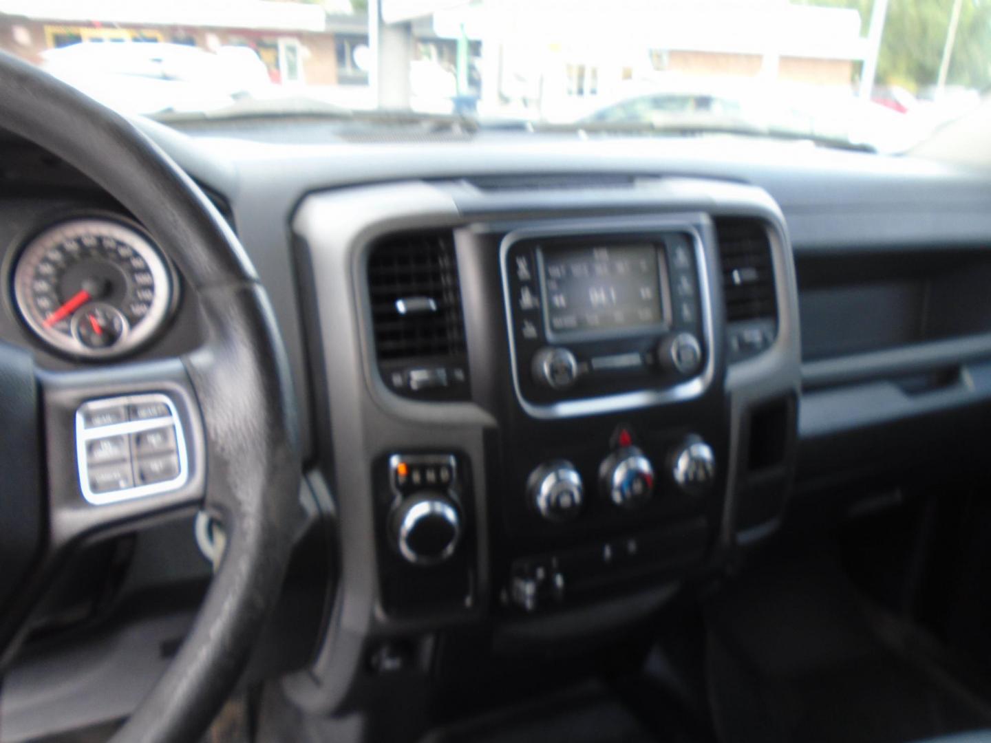 2017 RAM 1500 Tradesman Crew Cab SWB 2WD (3C6RR6KT4HG) with an 5.7L V8 OHV 16V engine, 8A transmission, located at 6112 N Florida Avenue, Tampa, FL, 33604, (888) 521-5131, 27.954929, -82.459534 - Photo#8