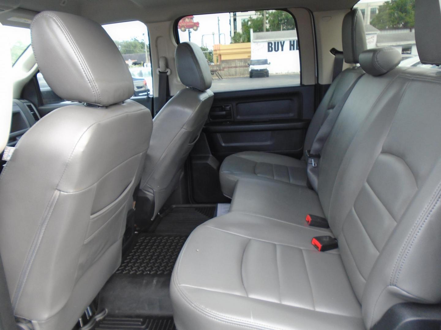 2017 RAM 1500 Tradesman Crew Cab SWB 2WD (3C6RR6KT4HG) with an 5.7L V8 OHV 16V engine, 8A transmission, located at 6112 N Florida Avenue, Tampa, FL, 33604, (888) 521-5131, 27.954929, -82.459534 - Photo#6