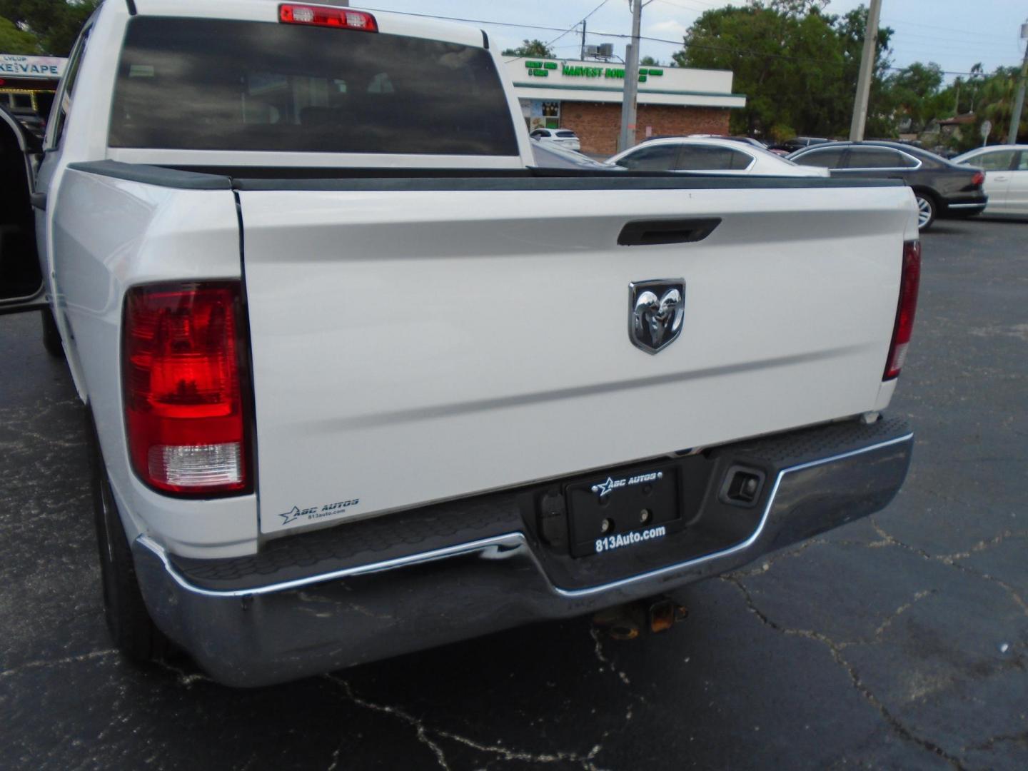 2017 RAM 1500 Tradesman Crew Cab SWB 2WD (3C6RR6KT4HG) with an 5.7L V8 OHV 16V engine, 8A transmission, located at 6112 N Florida Avenue, Tampa, FL, 33604, (888) 521-5131, 27.954929, -82.459534 - Photo#3