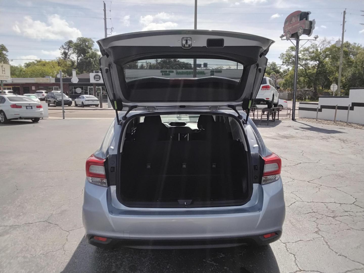 2018 SILVER /Black Subaru Impreza 2.0i CVT 5-Door (4S3GTAA66J3) with an 2.0L H4 DOHC 16V engine, CVT transmission, located at 6112 N Florida Avenue, Tampa, FL, 33604, (888) 521-5131, 27.954929, -82.459534 - $499 DOWN PLUS TAX & TAG.- Photo#4