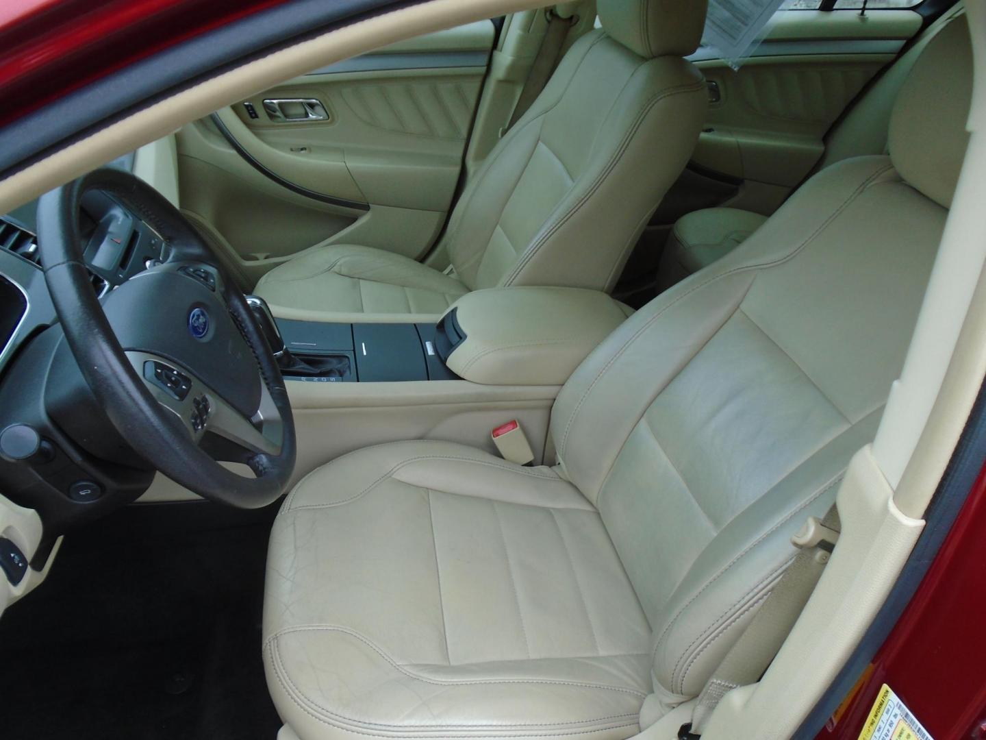 2015 Ford Taurus SEL FWD (1FAHP2E83FG) with an 3.5L V6 DOHC 24V engine, 6-Speed Automatic transmission, located at 6112 N Florida Avenue, Tampa, FL, 33604, (888) 521-5131, 27.954929, -82.459534 - Photo#9