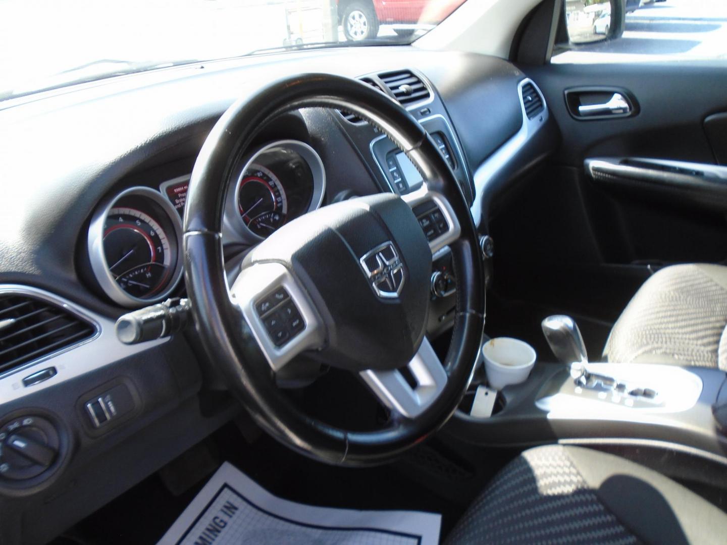 2020 Dodge Journey SE Value (3C4PDCAB7LT) with an 2.4L L4 DOHC 16V engine, 6A transmission, located at 6112 N Florida Avenue, Tampa, FL, 33604, (888) 521-5131, 27.954929, -82.459534 - Photo#3