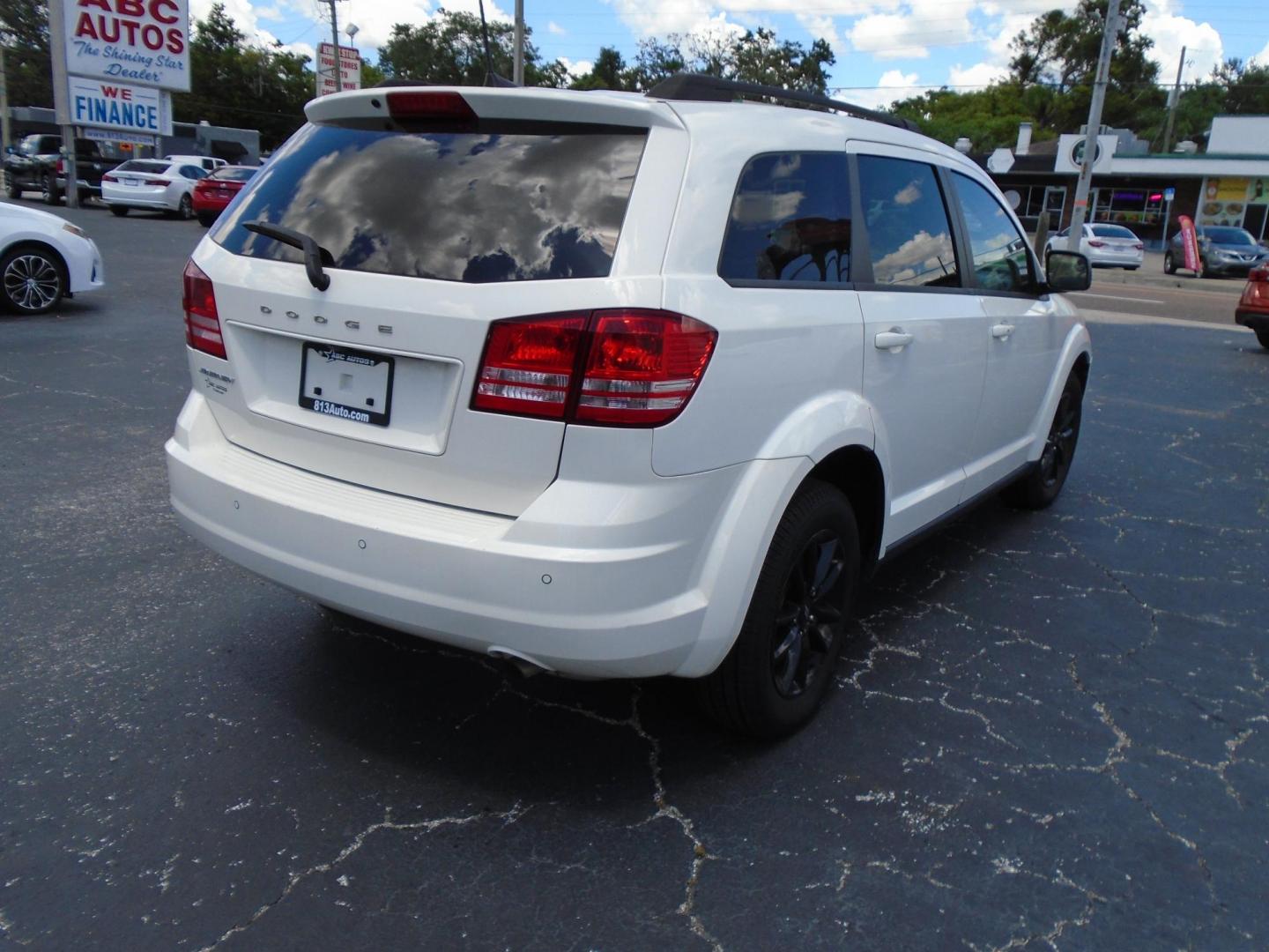 2020 White /Grey Dodge Journey SE Value (3C4PDCAB7LT) with an 2.4L L4 DOHC 16V engine, 6A transmission, located at 6112 N Florida Avenue, Tampa, FL, 33604, (888) 521-5131, 27.954929, -82.459534 - 499 DOWN PLUS TAX & TAG - Photo#7