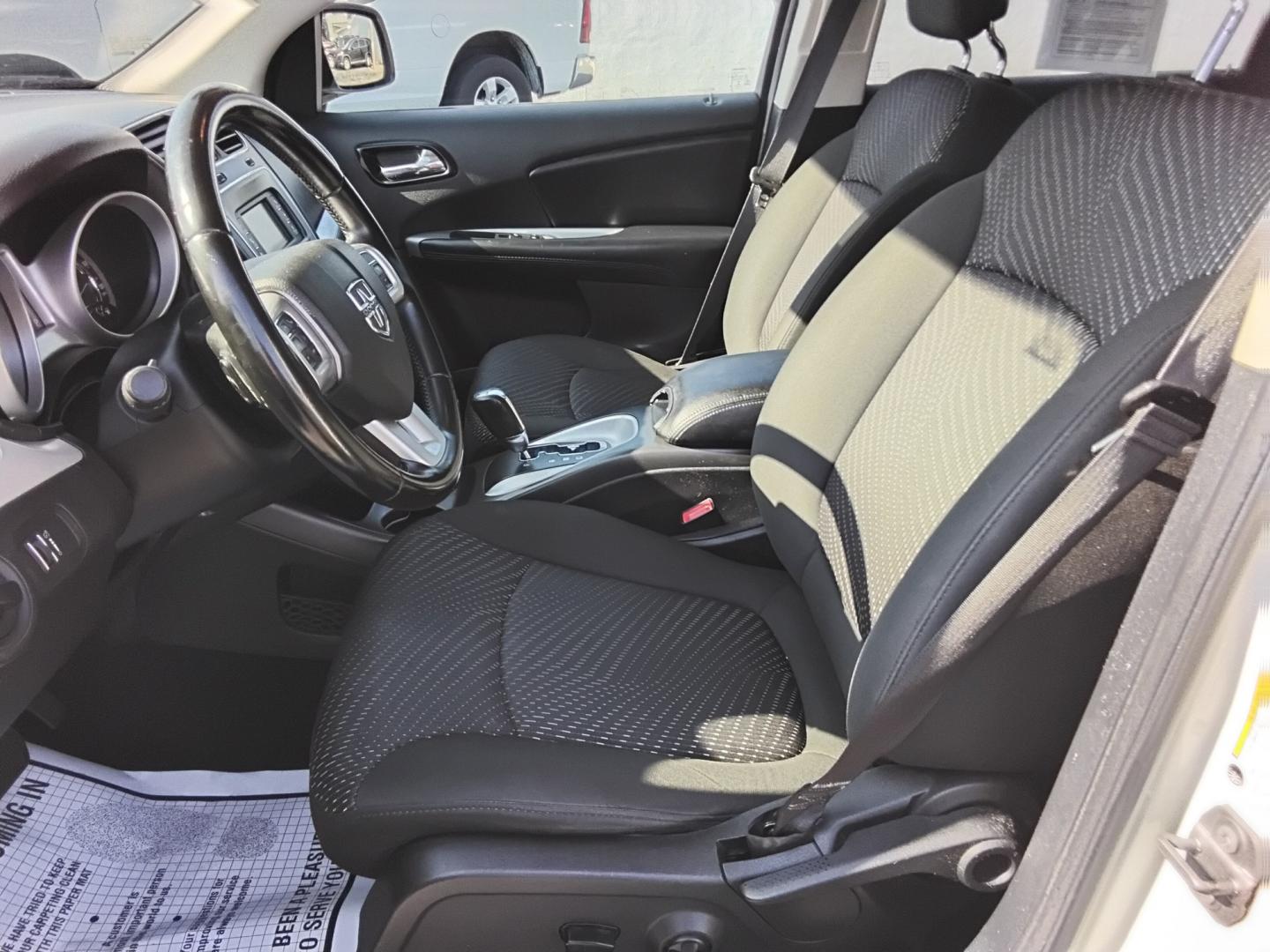 2020 White /Grey Dodge Journey SE Value (3C4PDCAB7LT) with an 2.4L L4 DOHC 16V engine, 6A transmission, located at 6112 N Florida Avenue, Tampa, FL, 33604, (888) 521-5131, 27.954929, -82.459534 - $499 DOWN PLUS TAX & TAG- Photo#8