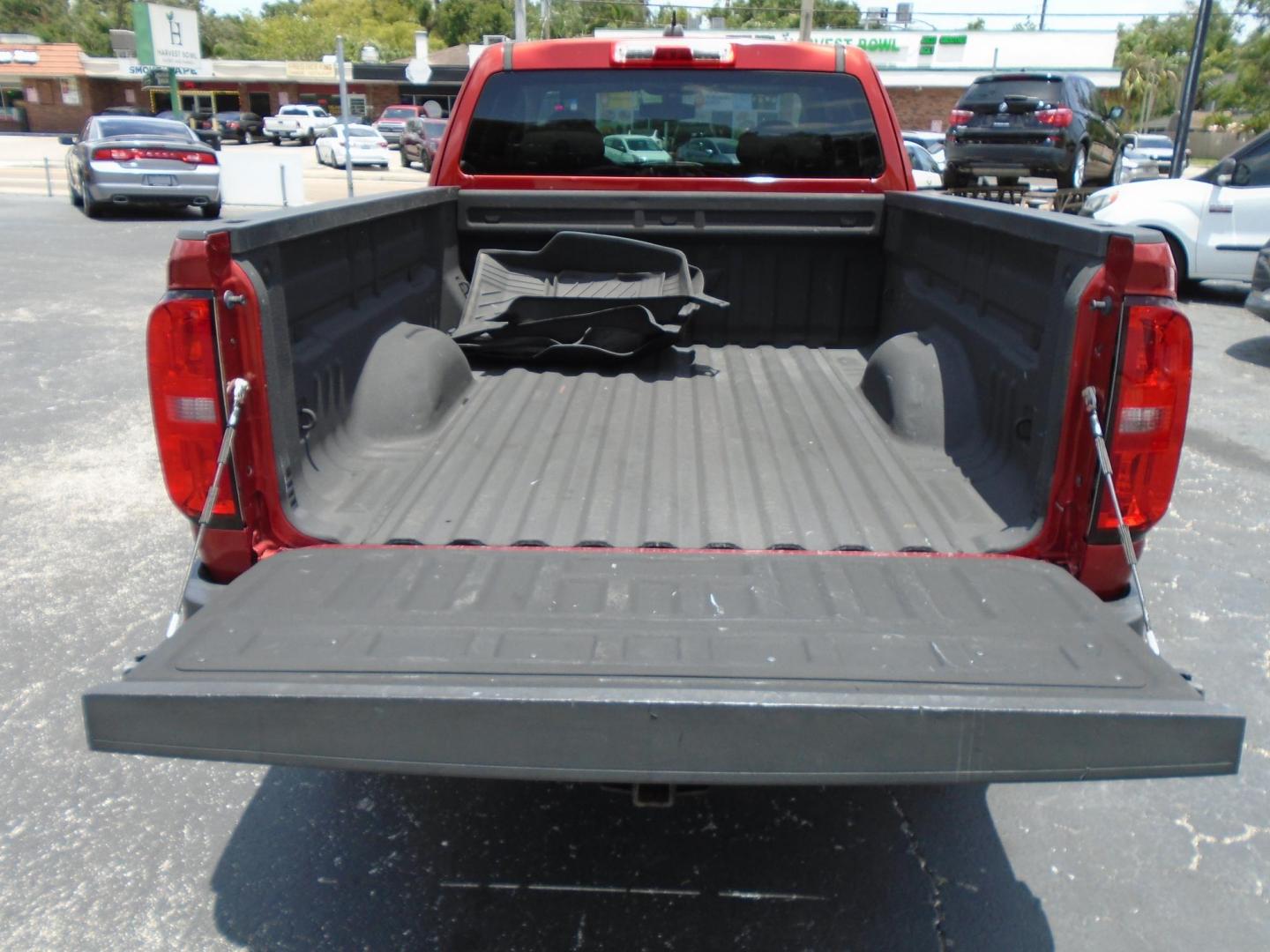 2016 Chevrolet Colorado Work Truck Ext. Cab 2WD (1GCHSBEA3G1) with an 2.5L L4 DOHC 16V GAS engine, 6A transmission, located at 6112 N Florida Avenue, Tampa, FL, 33604, (888) 521-5131, 27.954929, -82.459534 - Photo#7