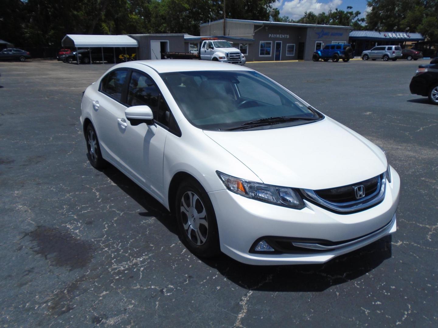 2015 Honda Civic Hybrid CVT (19XFB4F25FE) with an 1.5L L4 SOHC 8V HYBRID engine, CVT transmission, located at 6112 N Florida Avenue, Tampa, FL, 33604, (888) 521-5131, 27.954929, -82.459534 - Photo#3