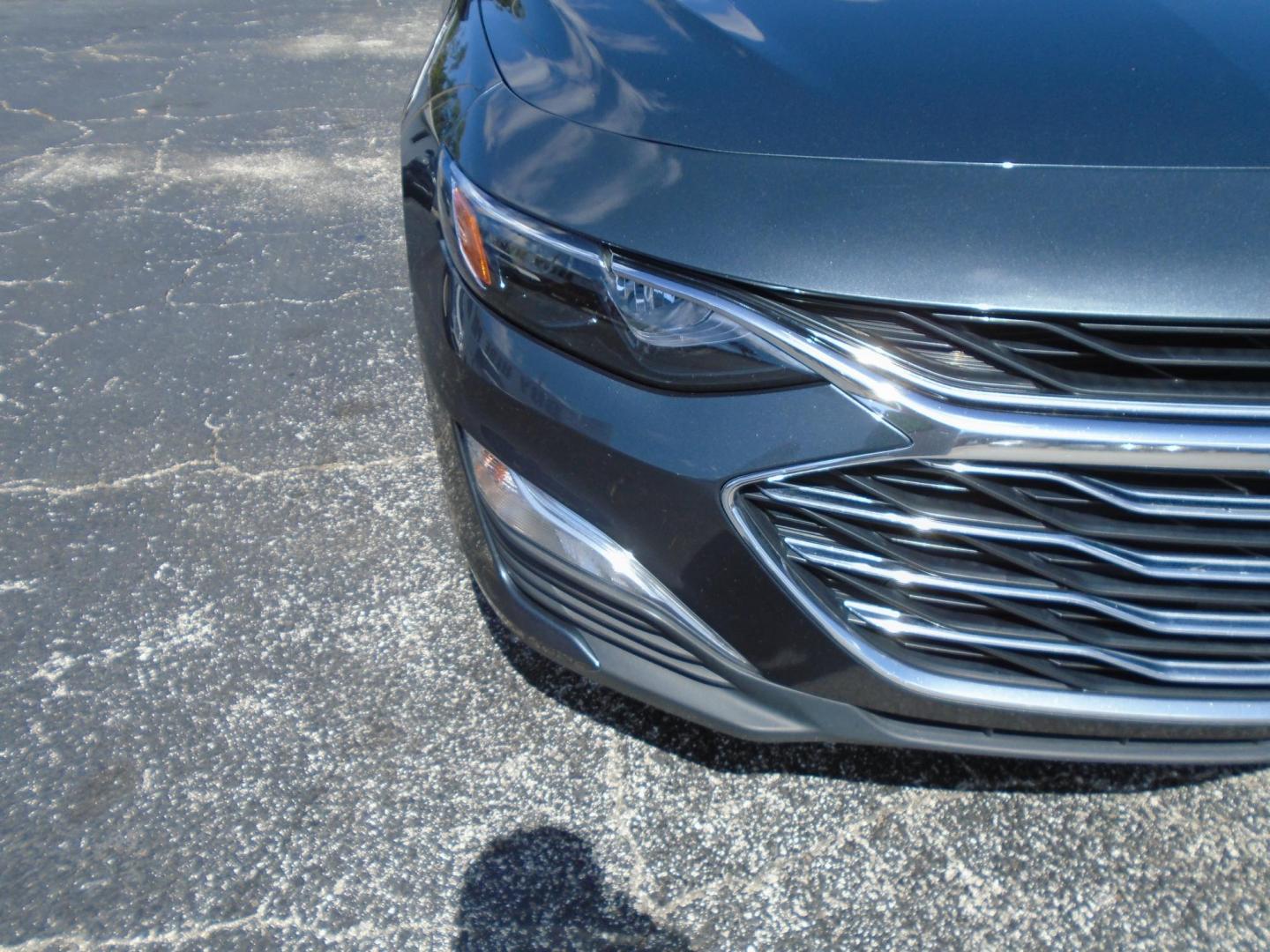 2020 Chevrolet Malibu LS (1G1ZB5STXLF) with an 1.5L L4 DOHC 16V engine, 6A transmission, located at 6112 N Florida Avenue, Tampa, FL, 33604, (888) 521-5131, 27.954929, -82.459534 - Photo#5
