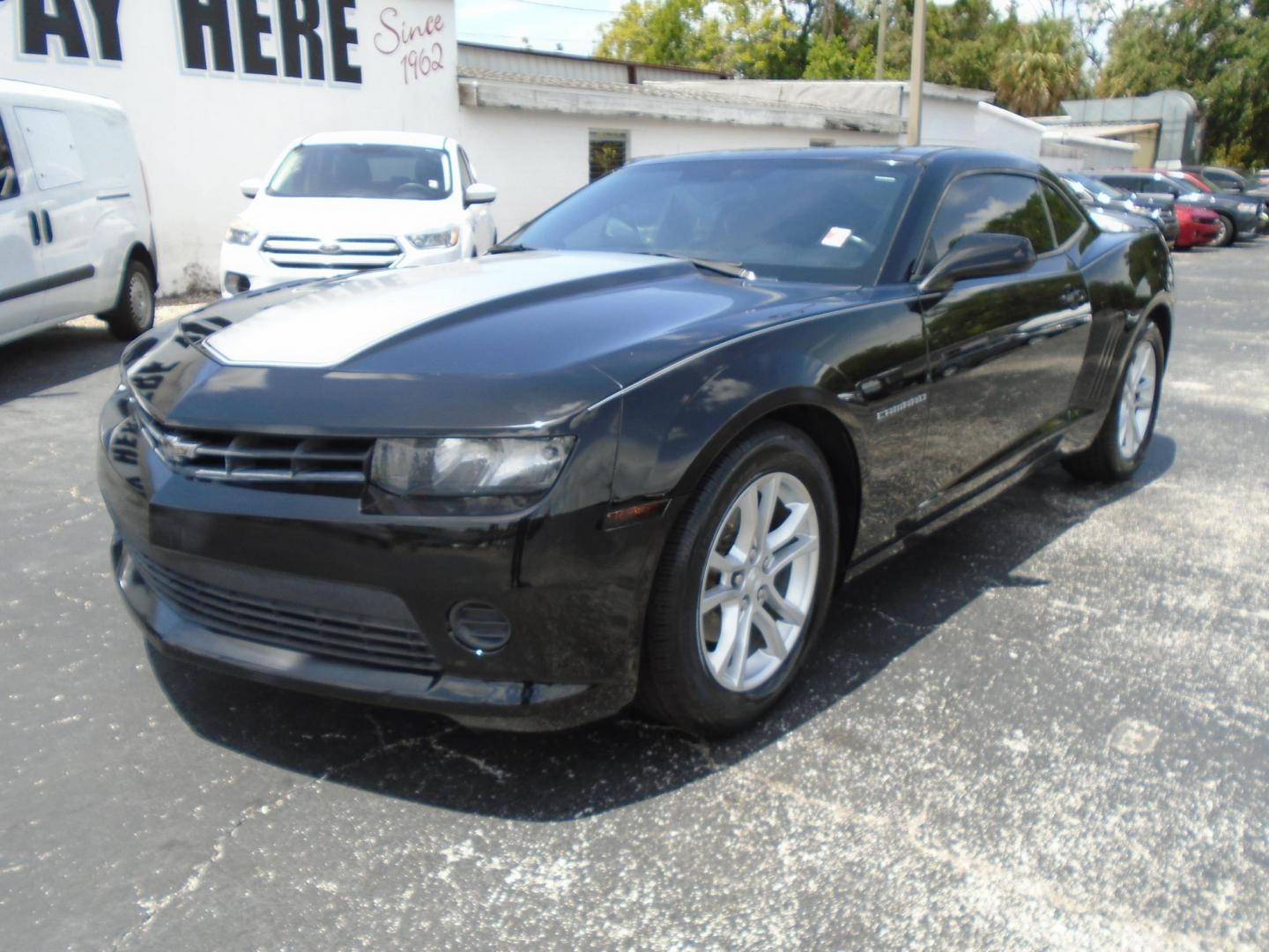2015 Chevrolet Camaro 2LS Coupe (2G1FB1E34F9) with an 3.6L V6 DOHC 24V FFV engine, 6-Speed Automatic transmission, located at 6112 N Florida Avenue, Tampa, FL, 33604, (888) 521-5131, 27.954929, -82.459534 - Photo#2