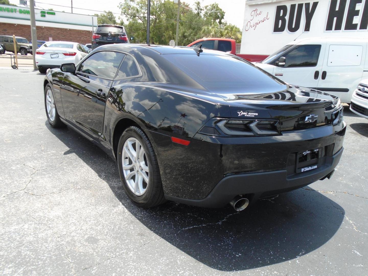 2015 Chevrolet Camaro 2LS Coupe (2G1FB1E34F9) with an 3.6L V6 DOHC 24V FFV engine, 6-Speed Automatic transmission, located at 6112 N Florida Avenue, Tampa, FL, 33604, (888) 521-5131, 27.954929, -82.459534 - Photo#6