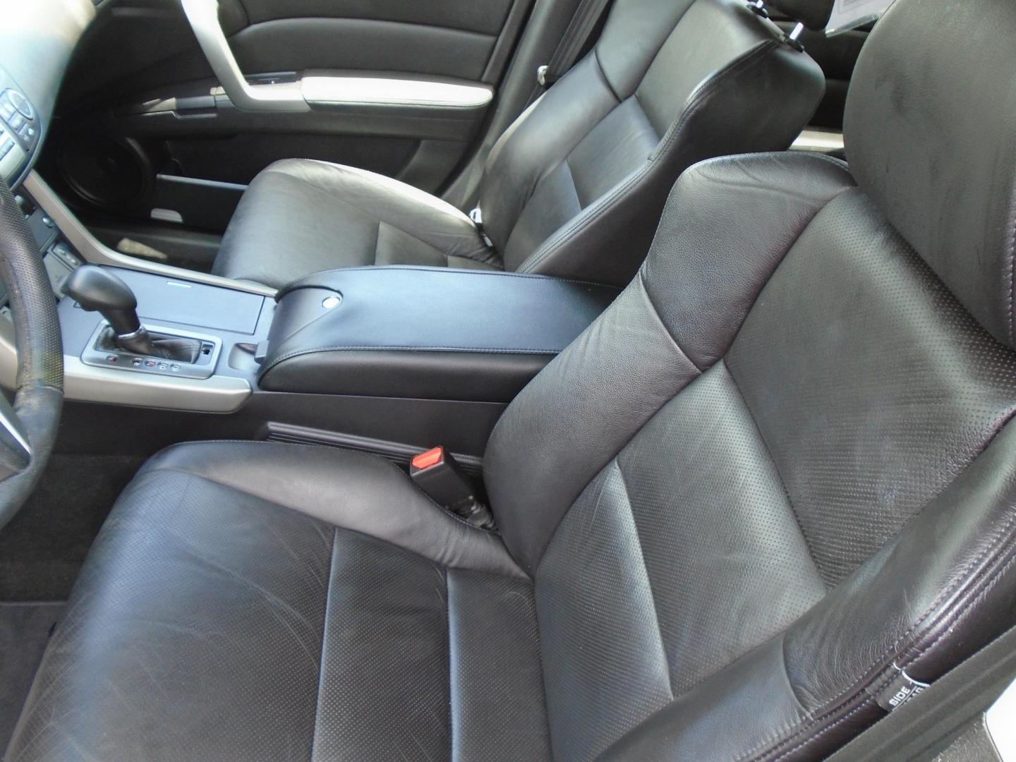 2011 Acura RDX 5-Spd AT (5J8TB2H28BA) with an 2.3L L4 DOHC 16V engine, 5-Speed Automatic transmission, located at 6112 N Florida Avenue, Tampa, FL, 33604, (888) 521-5131, 27.954929, -82.459534 - Photo#14