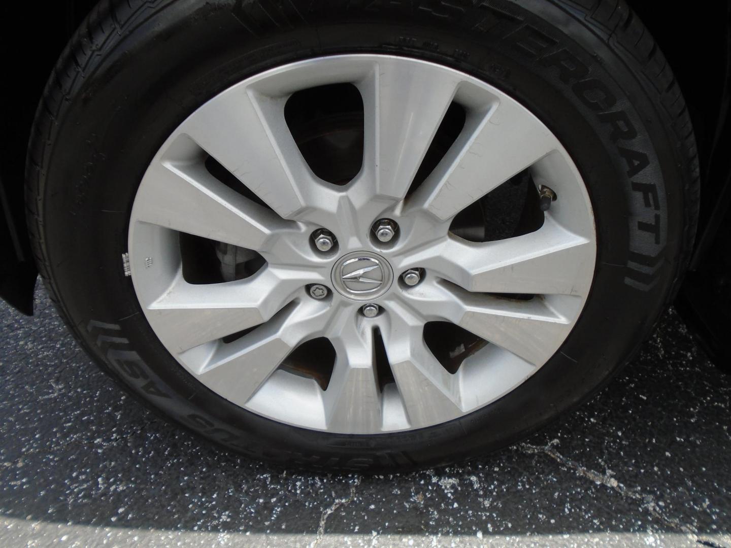 2011 Acura RDX 5-Spd AT (5J8TB2H28BA) with an 2.3L L4 DOHC 16V engine, 5-Speed Automatic transmission, located at 6112 N Florida Avenue, Tampa, FL, 33604, (888) 521-5131, 27.954929, -82.459534 - Photo#25