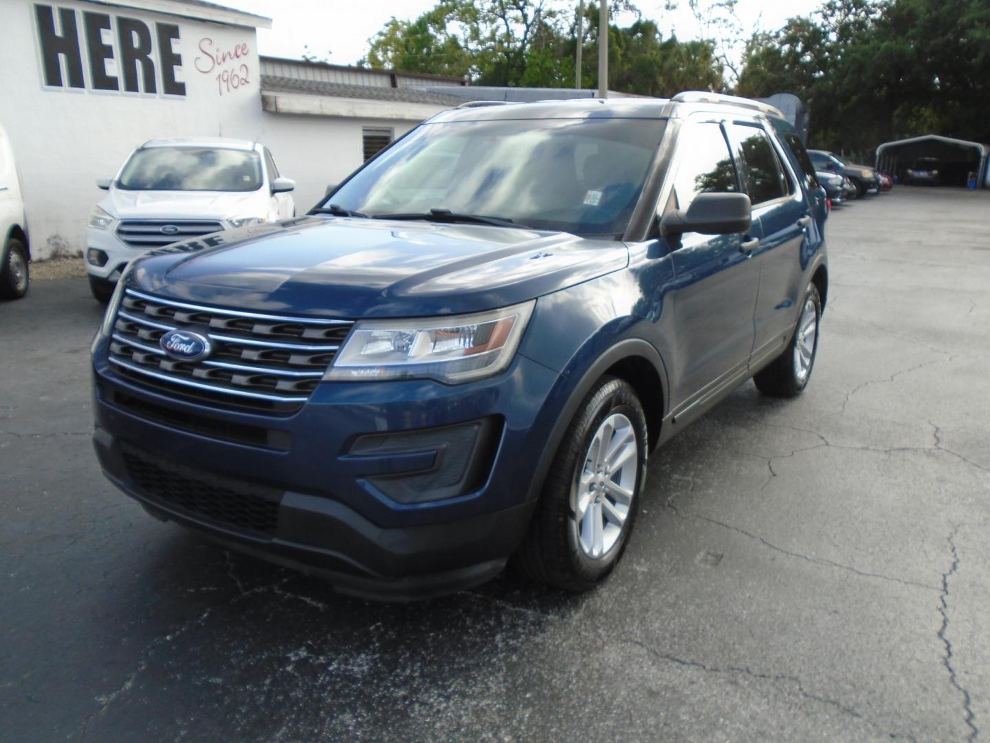 2017 Ford Explorer Base FWD (1FM5K7BH6HG) with an 2.3L L4 DOHC 16V engine, 6A transmission, located at 6112 N Florida Avenue, Tampa, FL, 33604, (888) 521-5131, 27.954929, -82.459534 - Photo#2