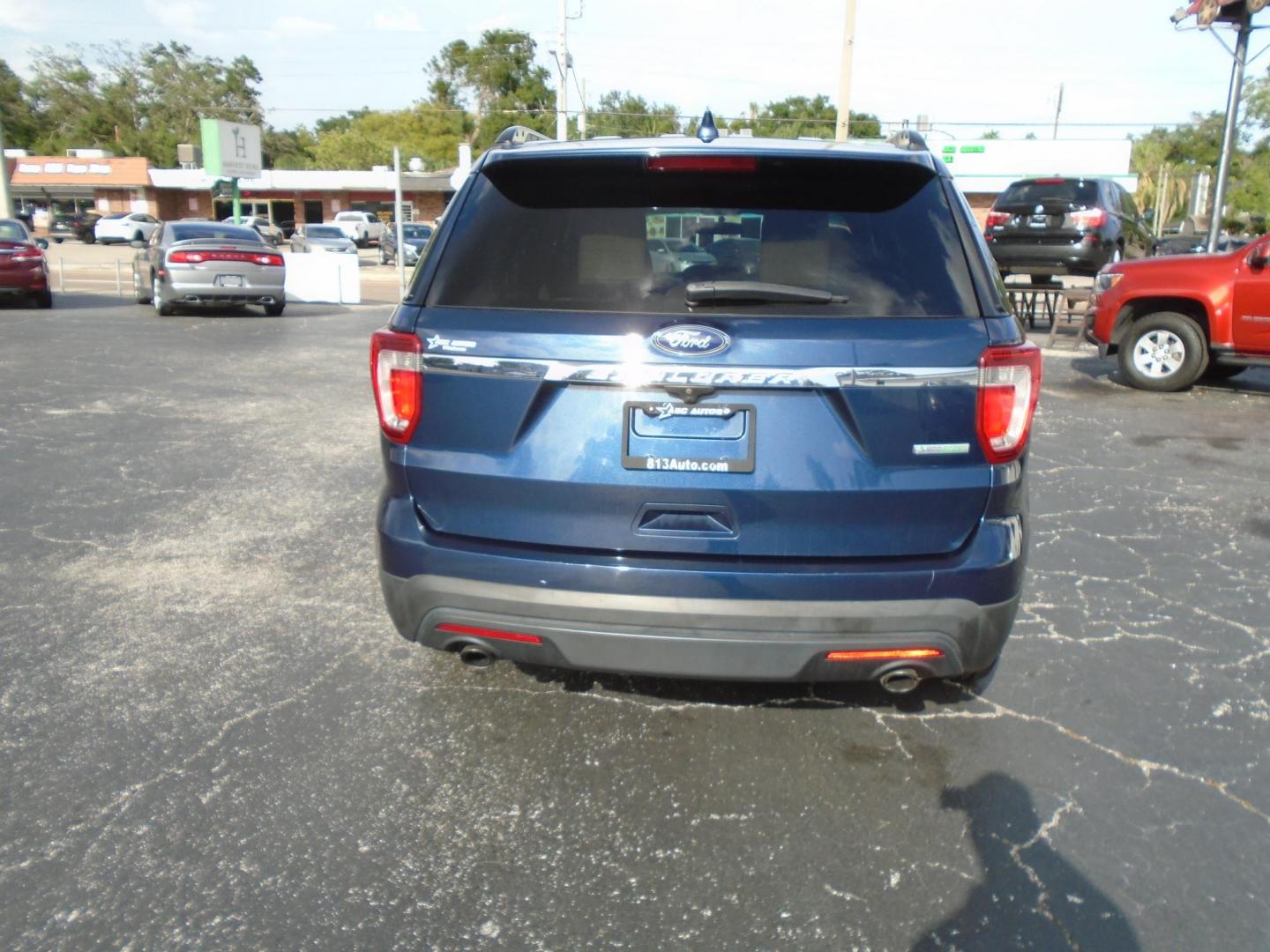 2017 Ford Explorer Base FWD (1FM5K7BH6HG) with an 2.3L L4 DOHC 16V engine, 6A transmission, located at 6112 N Florida Avenue, Tampa, FL, 33604, (888) 521-5131, 27.954929, -82.459534 - Photo#4