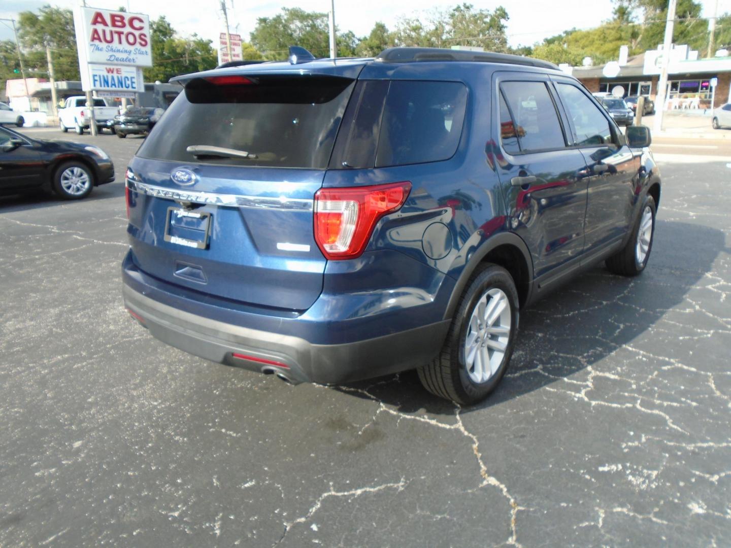 2017 Ford Explorer Base FWD (1FM5K7BH6HG) with an 2.3L L4 DOHC 16V engine, 6A transmission, located at 6112 N Florida Avenue, Tampa, FL, 33604, (888) 521-5131, 27.954929, -82.459534 - Photo#5