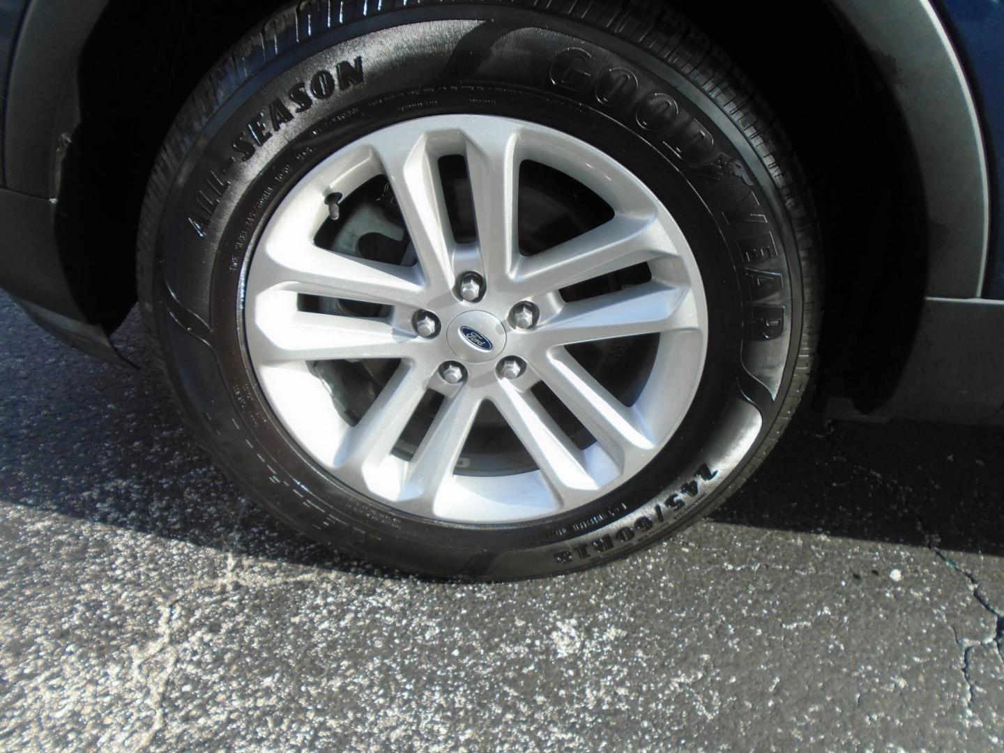 2017 Ford Explorer Base FWD (1FM5K7BH6HG) with an 2.3L L4 DOHC 16V engine, 6A transmission, located at 6112 N Florida Avenue, Tampa, FL, 33604, (888) 521-5131, 27.954929, -82.459534 - Photo#7