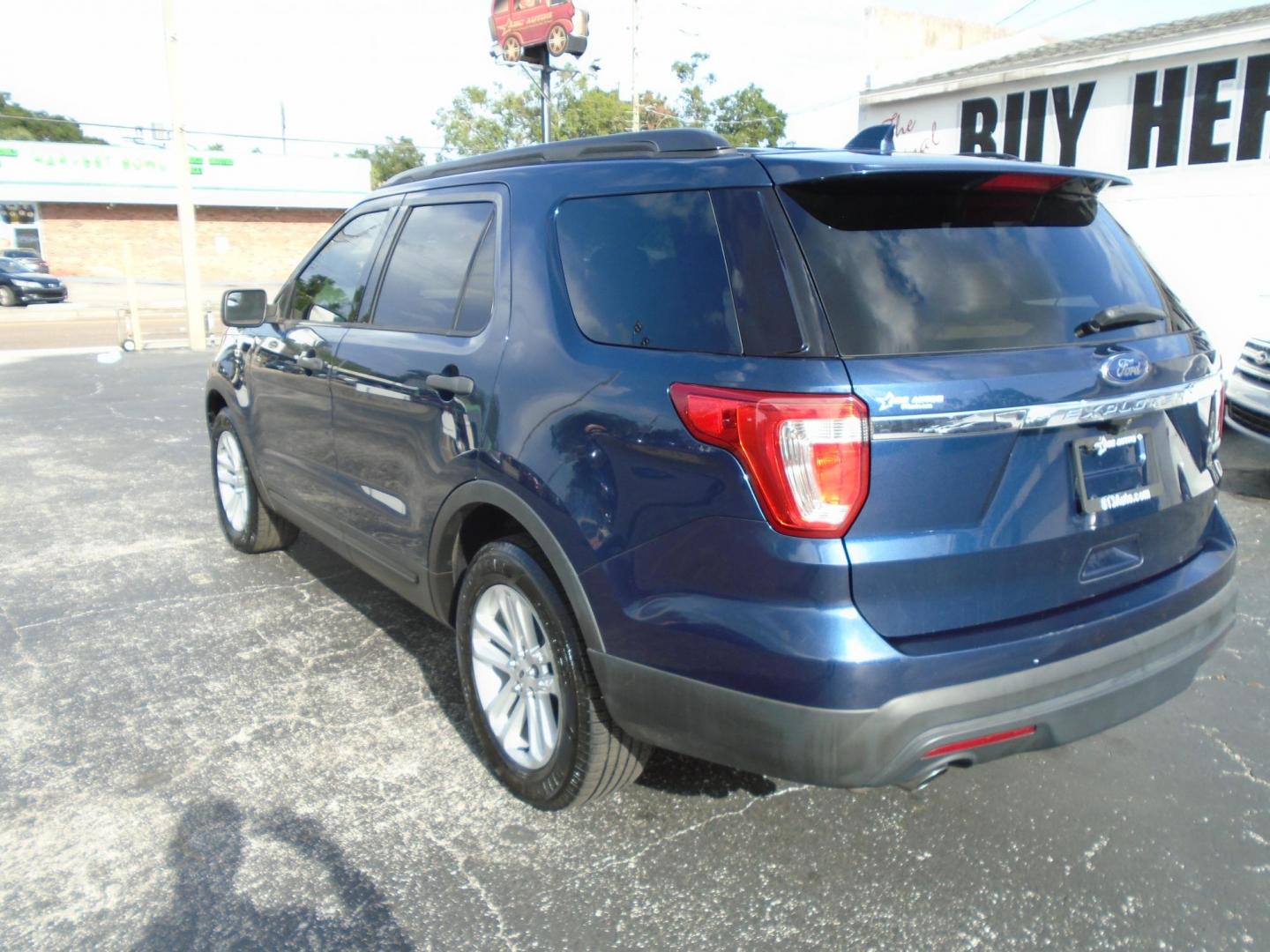 2017 Ford Explorer Base FWD (1FM5K7BH6HG) with an 2.3L L4 DOHC 16V engine, 6A transmission, located at 6112 N Florida Avenue, Tampa, FL, 33604, (888) 521-5131, 27.954929, -82.459534 - Photo#6