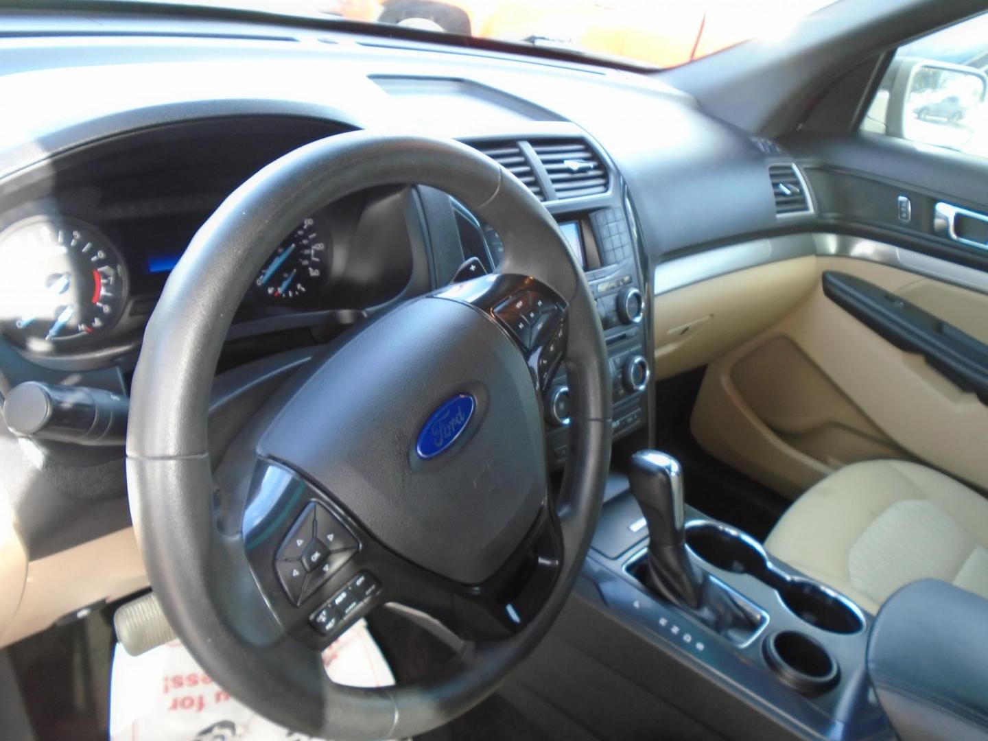 2017 Ford Explorer Base FWD (1FM5K7BH6HG) with an 2.3L L4 DOHC 16V engine, 6A transmission, located at 6112 N Florida Avenue, Tampa, FL, 33604, (888) 521-5131, 27.954929, -82.459534 - Photo#8
