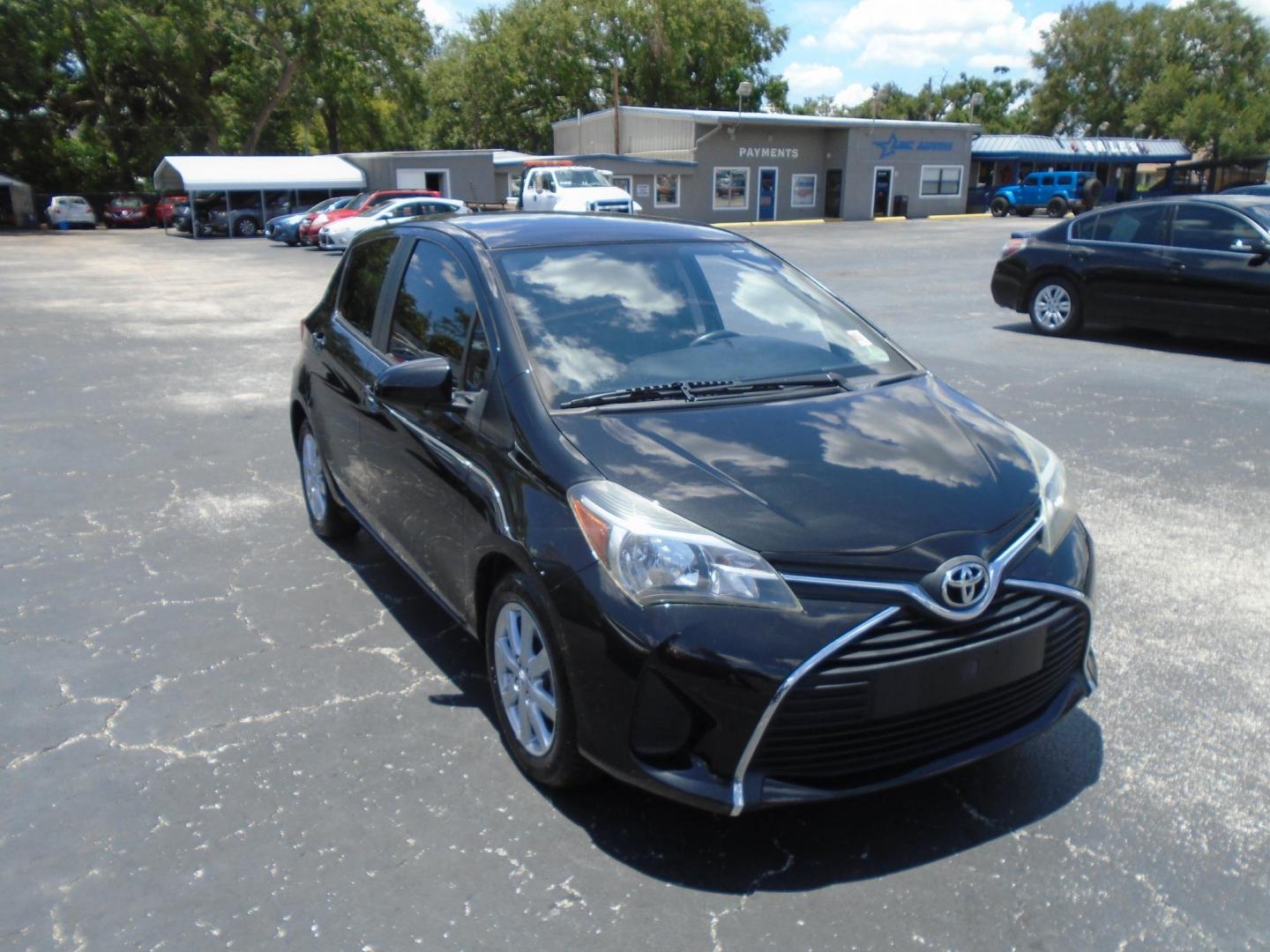 2015 Toyota Yaris LE 5-Door AT (VNKKTUD34FA) with an 1.5L L4 DOHC 16V engine, 4-Speed Automatic transmission, located at 6112 N Florida Avenue, Tampa, FL, 33604, (888) 521-5131, 27.954929, -82.459534 - Photo#3