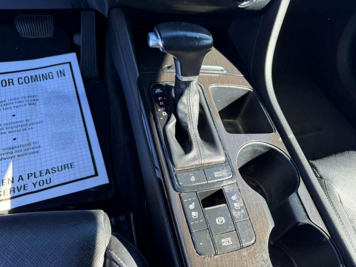 2019 White /Grey Kia Optima EX (5XXGU4L13KG) with an 1.6L L4 DOHC 16V engine, 6A transmission, located at 6112 N Florida Avenue, Tampa, FL, 33604, (888) 521-5131, 27.954929, -82.459534 - 499$ down plus tax & tag. - Photo#15