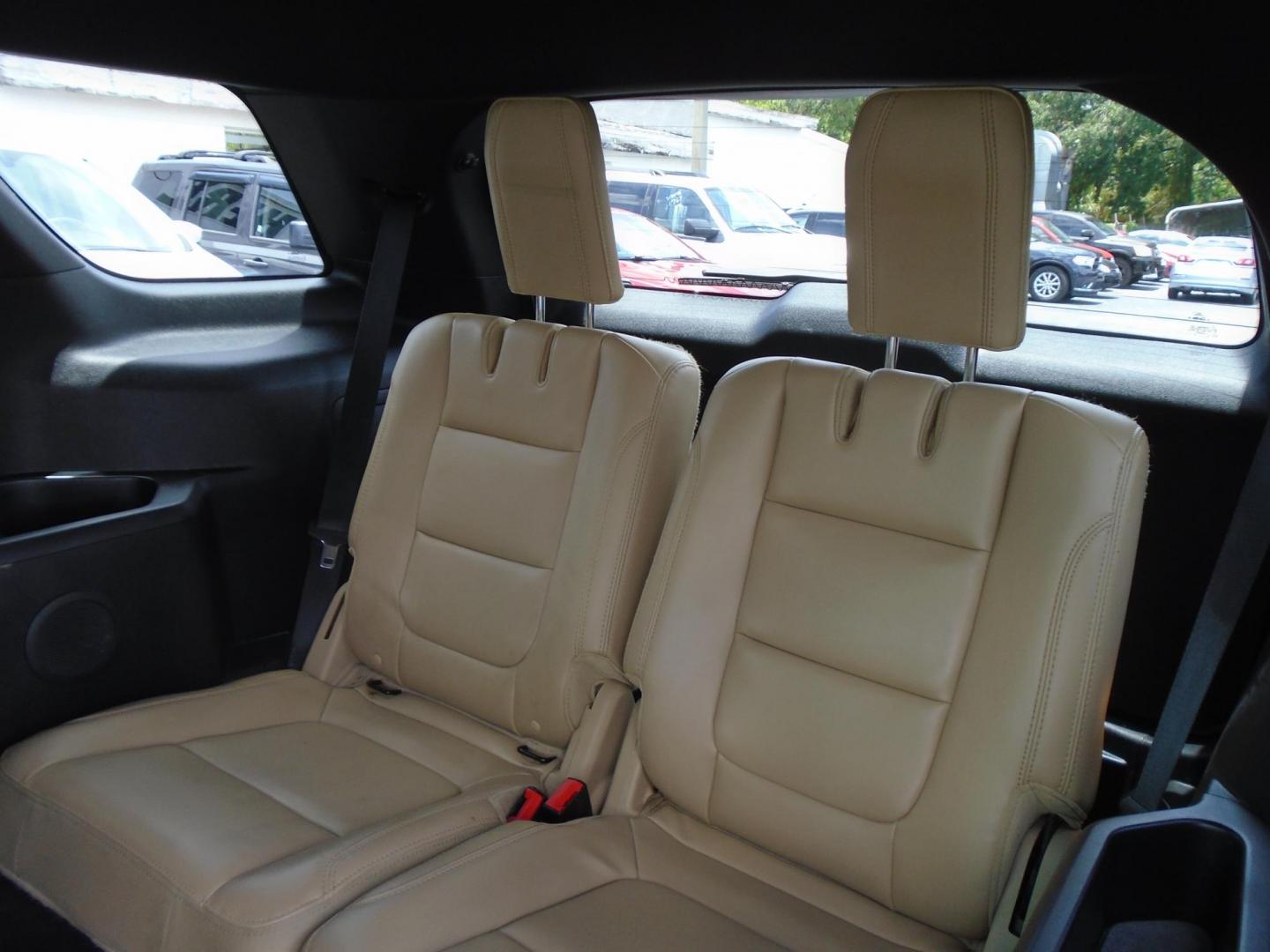 2016 White /Beige Ford Explorer XLT FWD (1FM5K7D8XGG) with an 3.5L V6 DOHC 24V engine, 6-Speed Automatic transmission, located at 6112 N Florida Avenue, Tampa, FL, 33604, (888) 521-5131, 27.954929, -82.459534 - $499 DOWN PLUS TAX & TAG. - Photo#13