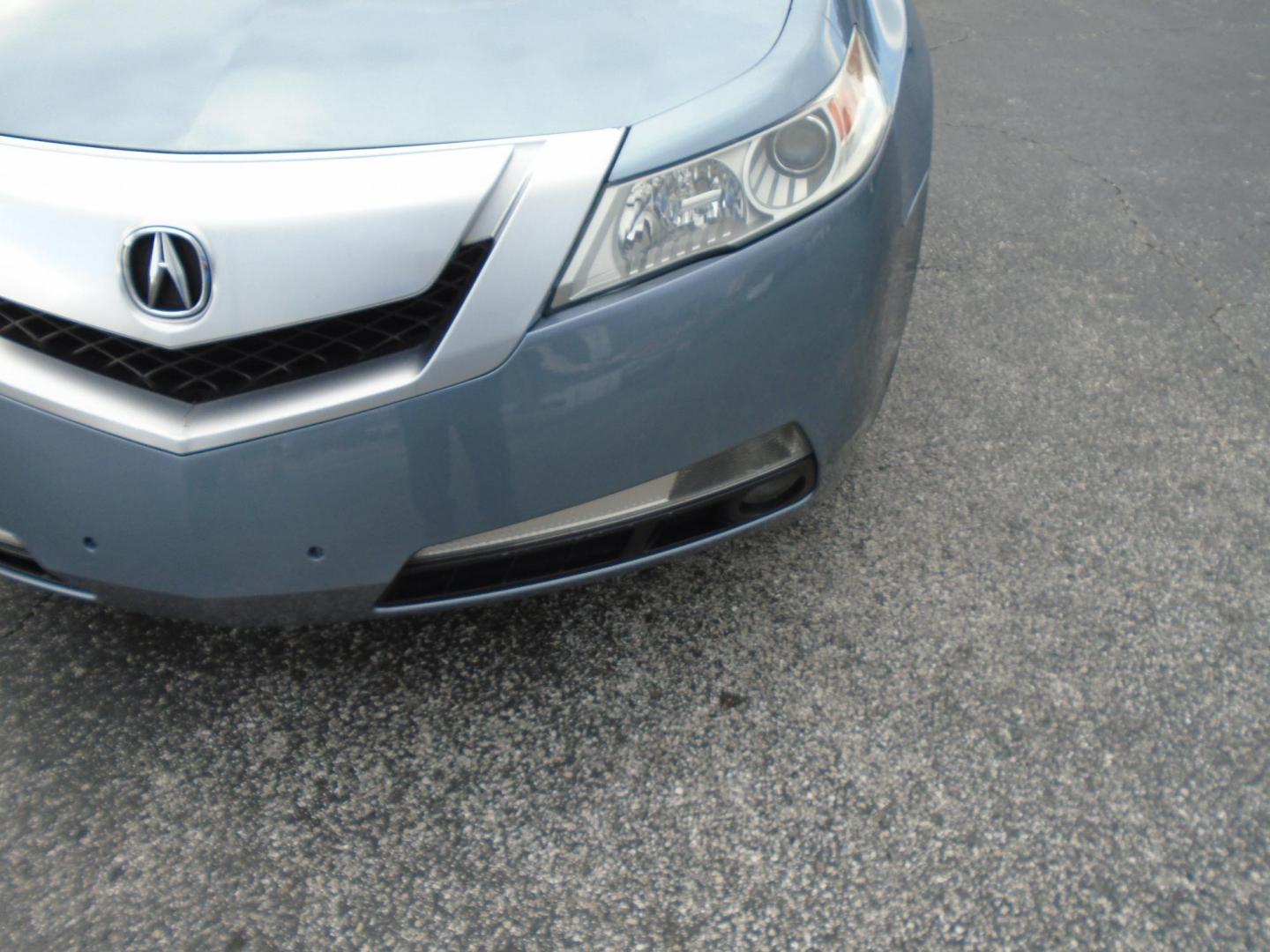 2010 Acura TL 5-Speed AT with Tech Package (19UUA8F55AA) with an 3.5L V6 SOHC 24V engine, 5-Speed Automatic transmission, located at 6112 N Florida Avenue, Tampa, FL, 33604, (888) 521-5131, 27.954929, -82.459534 - Photo#10