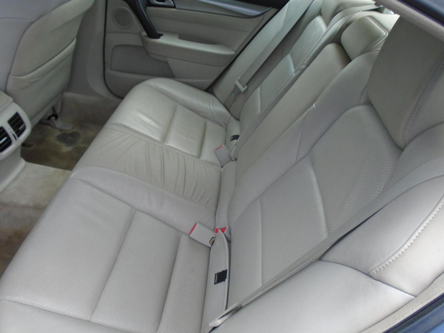 2010 Acura TL 5-Speed AT with Tech Package (19UUA8F55AA) with an 3.5L V6 SOHC 24V engine, 5-Speed Automatic transmission, located at 6112 N Florida Avenue, Tampa, FL, 33604, (888) 521-5131, 27.954929, -82.459534 - Photo#15