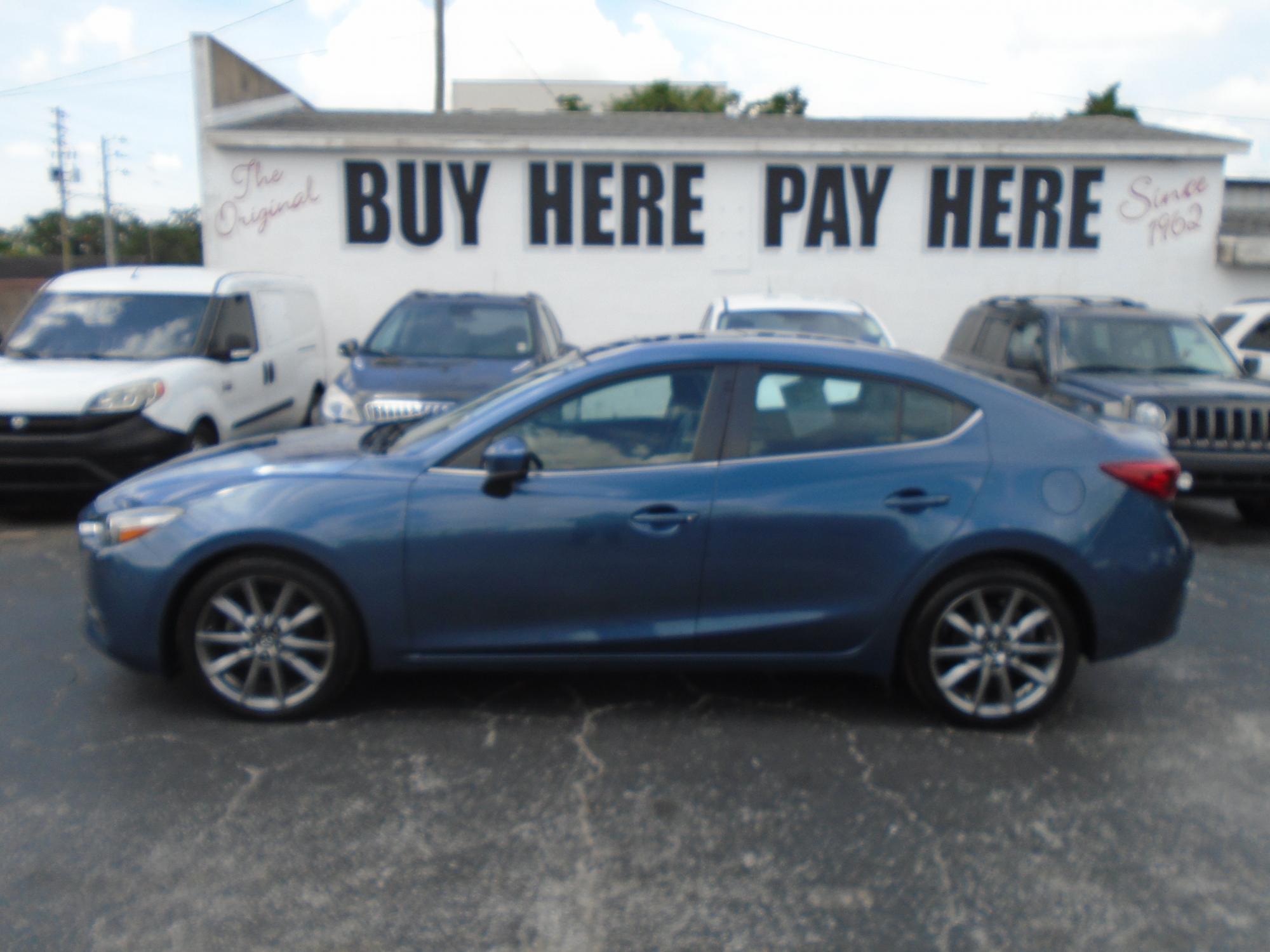 photo of 2018 Mazda MAZDA3 s Touring AT 4-Door