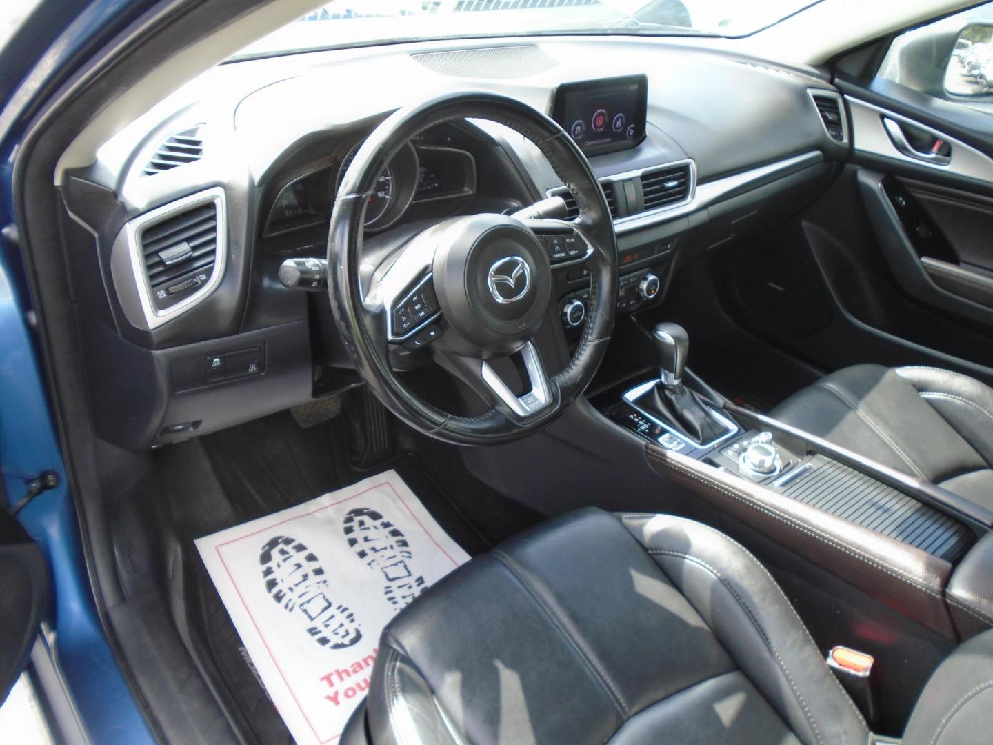 2018 Mazda MAZDA3 s Touring AT 4-Door (3MZBN1V36JM) with an 2.5L L4 DOHC 16V engine, 6A transmission, located at 6112 N Florida Avenue, Tampa, FL, 33604, (888) 521-5131, 27.954929, -82.459534 - Photo#7