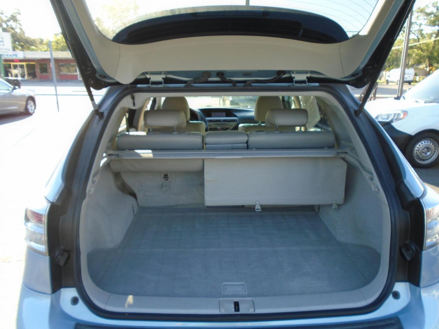 2010 Lexus RX 350 FWD (JTJZK1BAXA2) with an 3.5L V6 DOHC 24V engine, 5-Speed Automatic transmission, located at 6112 N Florida Avenue, Tampa, FL, 33604, (888) 521-5131, 27.954929, -82.459534 - Photo#6