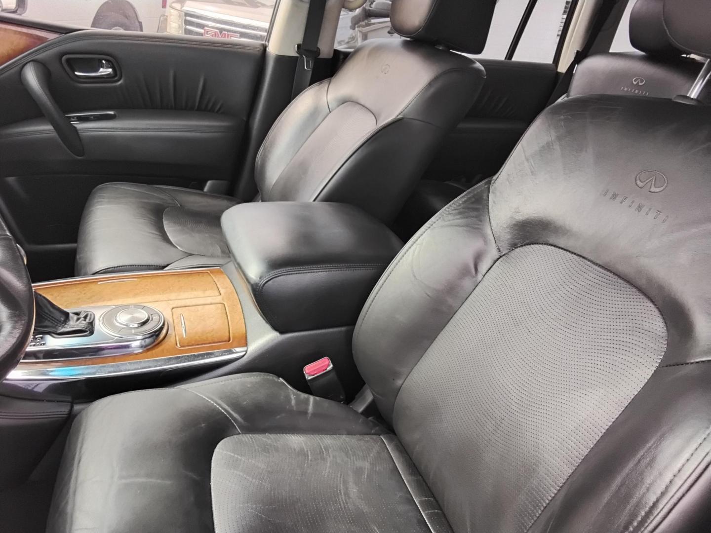 2012 White /Black Infiniti QX56 2WD (JN8AZ2NF5C9) with an 5.6L V8 DOHC 32V engine, 5-Speed Automatic transmission, located at 6112 N Florida Avenue, Tampa, FL, 33604, (888) 521-5131, 27.954929, -82.459534 - $499 down plus tax & tag. - Photo#13